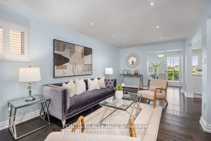 438 ABERFOYLE Court