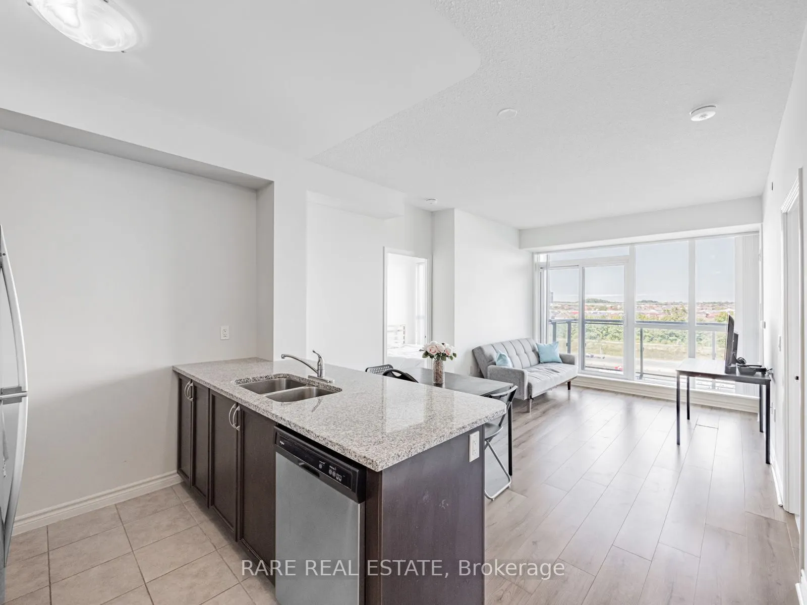 349 Rathburn Road W, #817