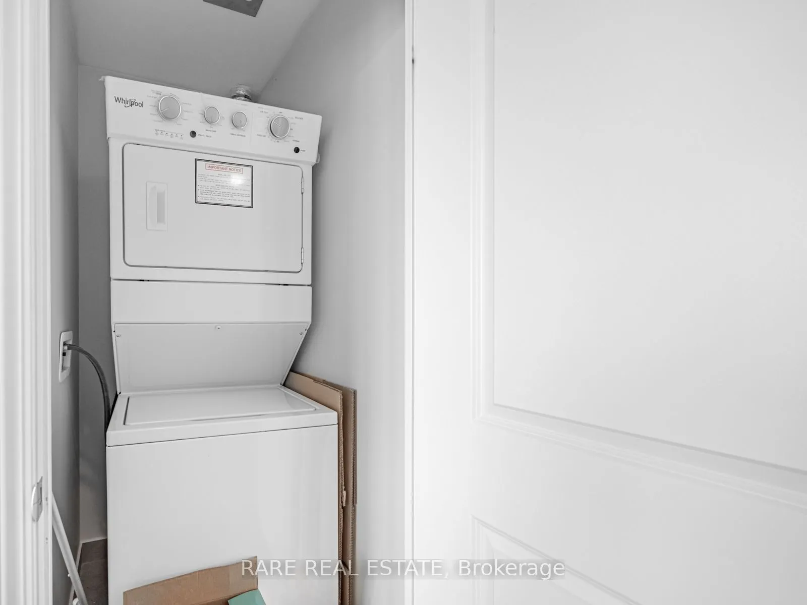 349 Rathburn Road W, #817