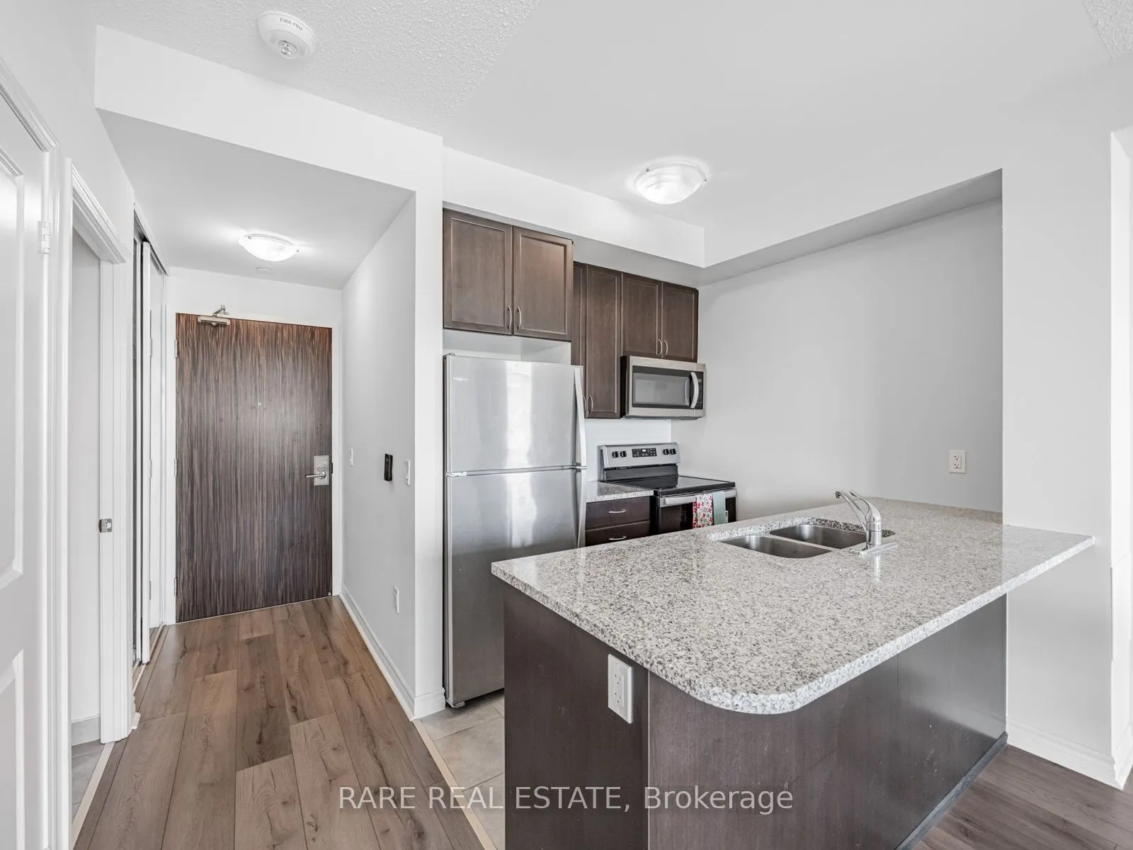 349 Rathburn Road W, #817