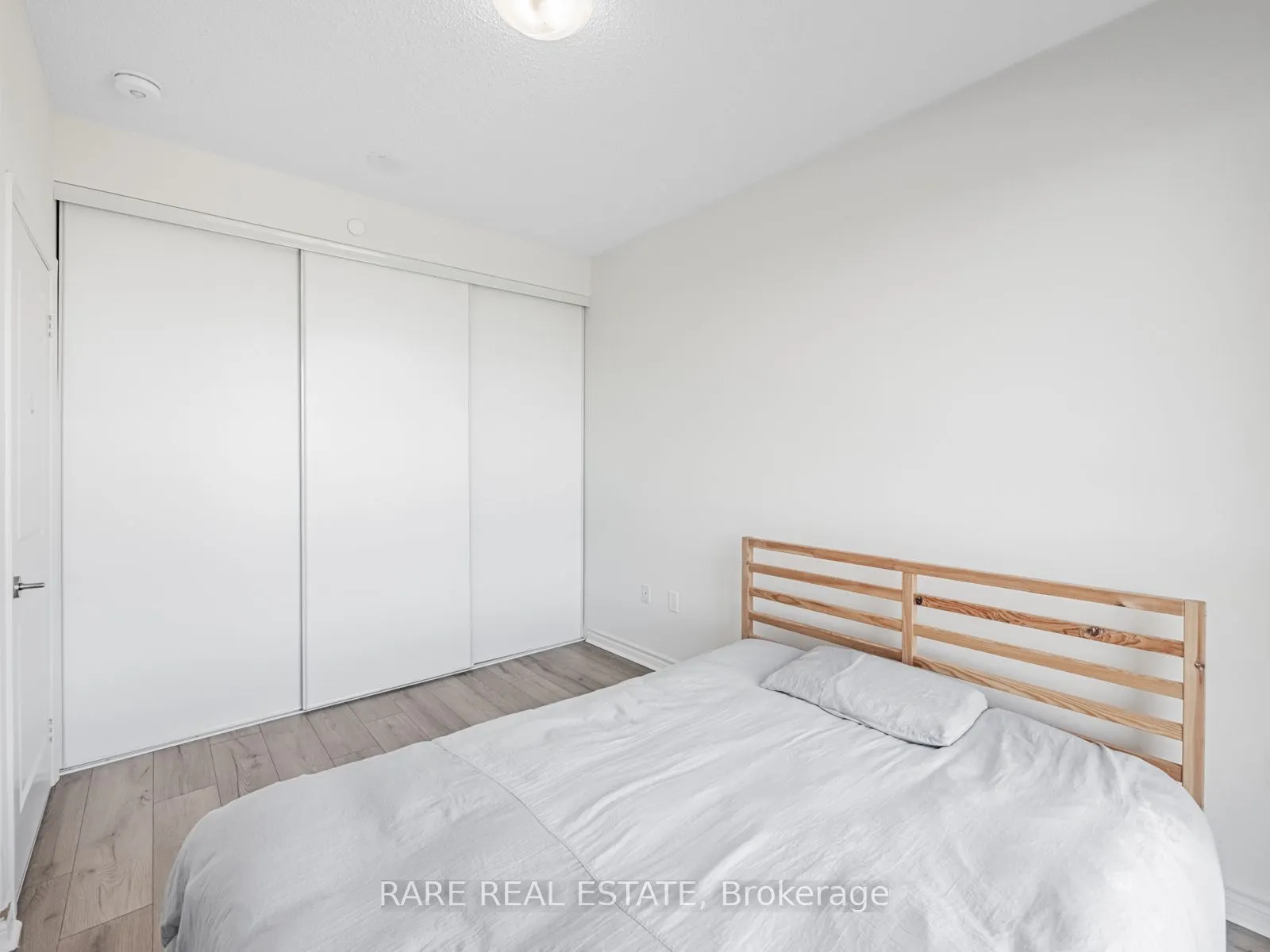 349 Rathburn Road W, #817