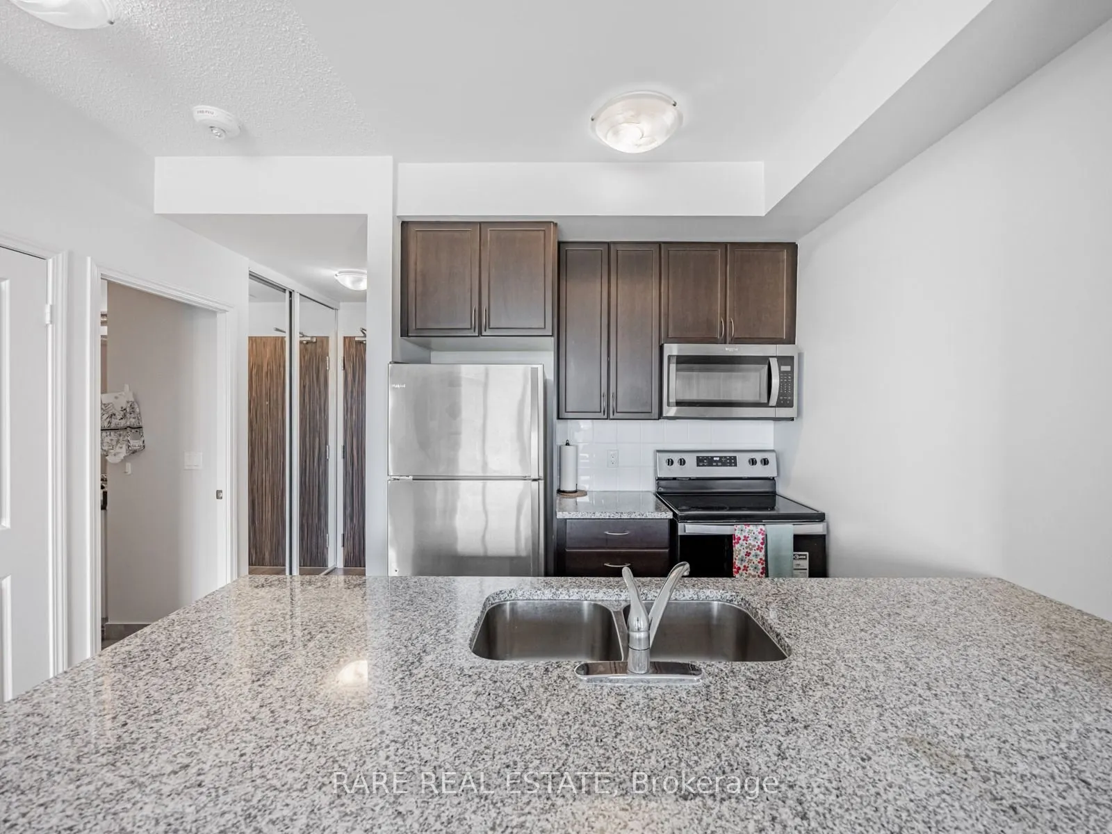 349 Rathburn Road W, #817