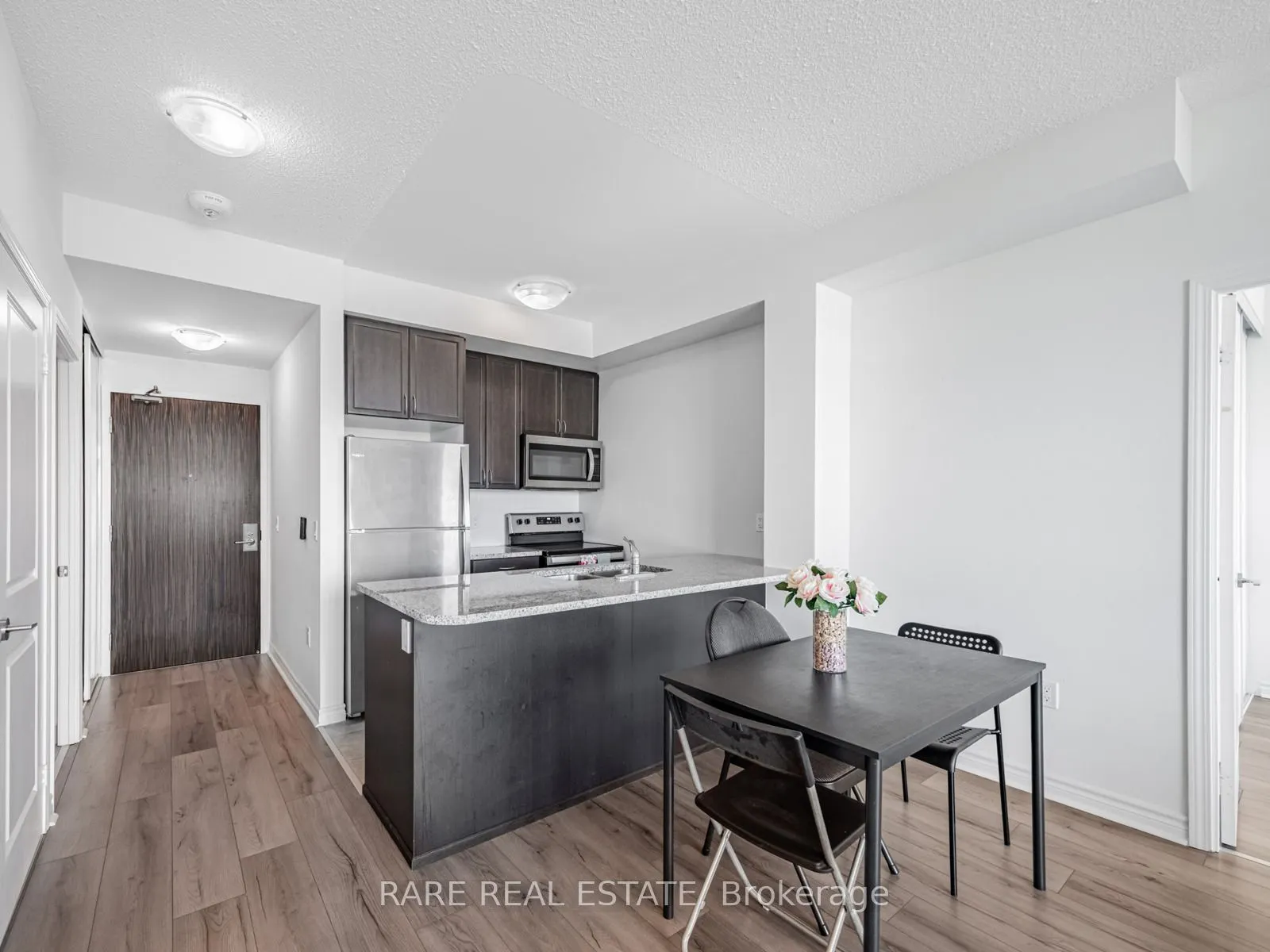 349 Rathburn Road W, #817