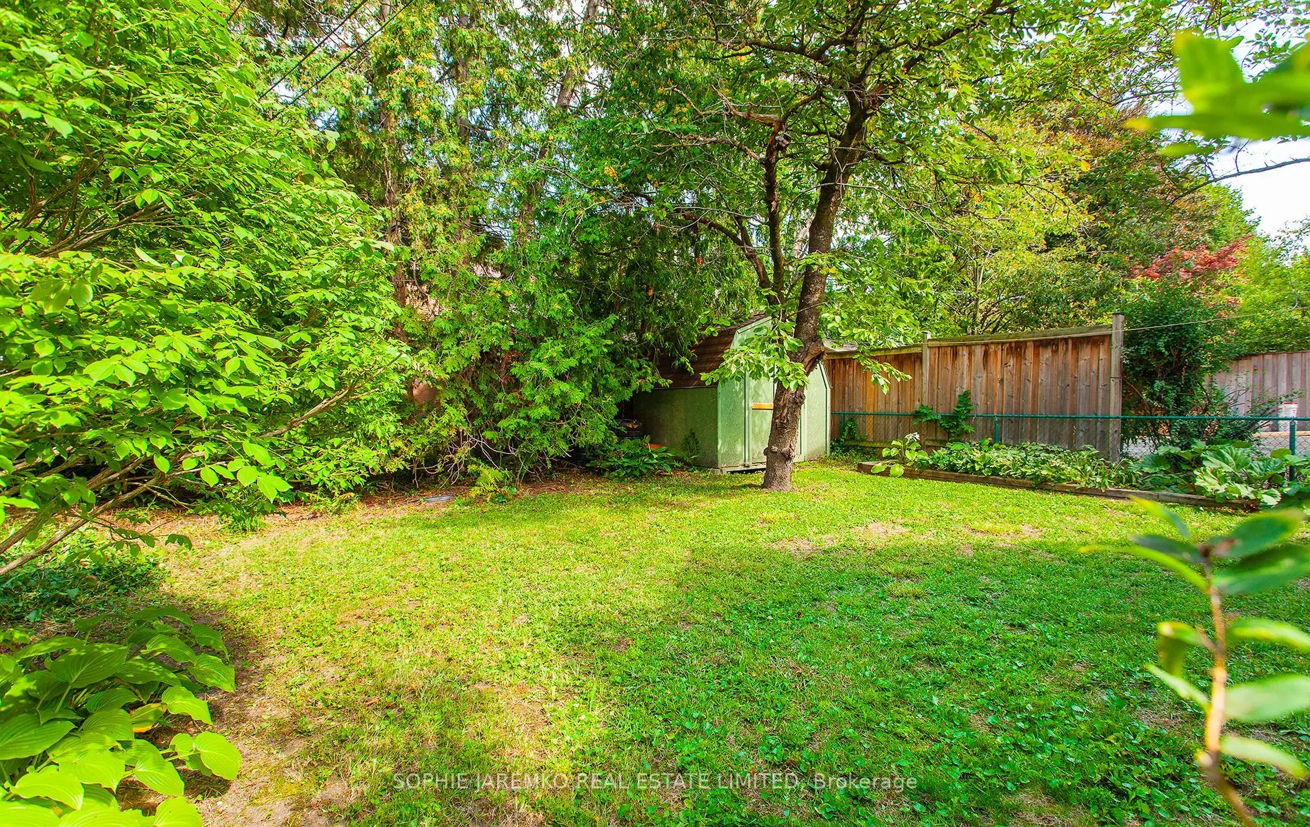 24 Sunnylea Avenue W