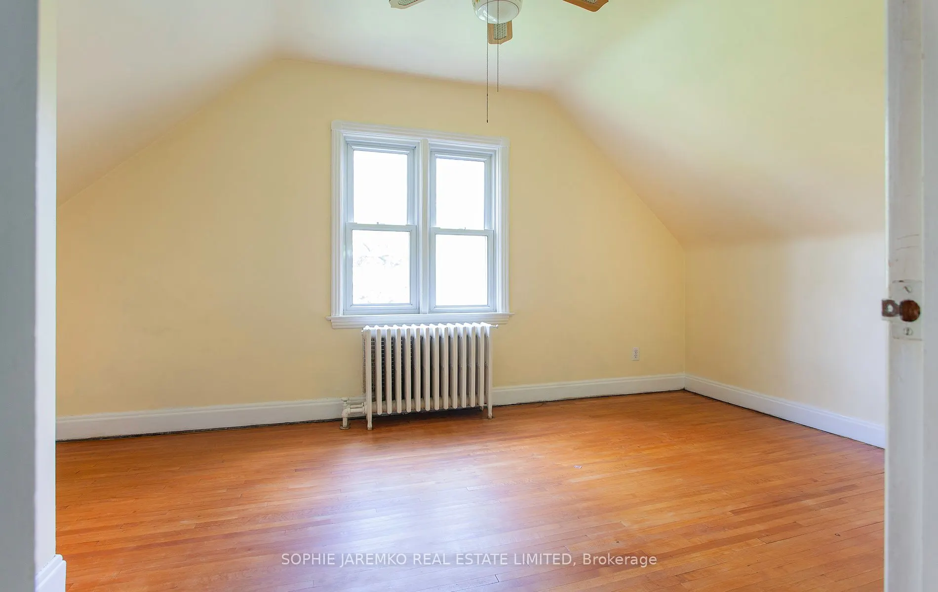 24 Sunnylea Avenue W
