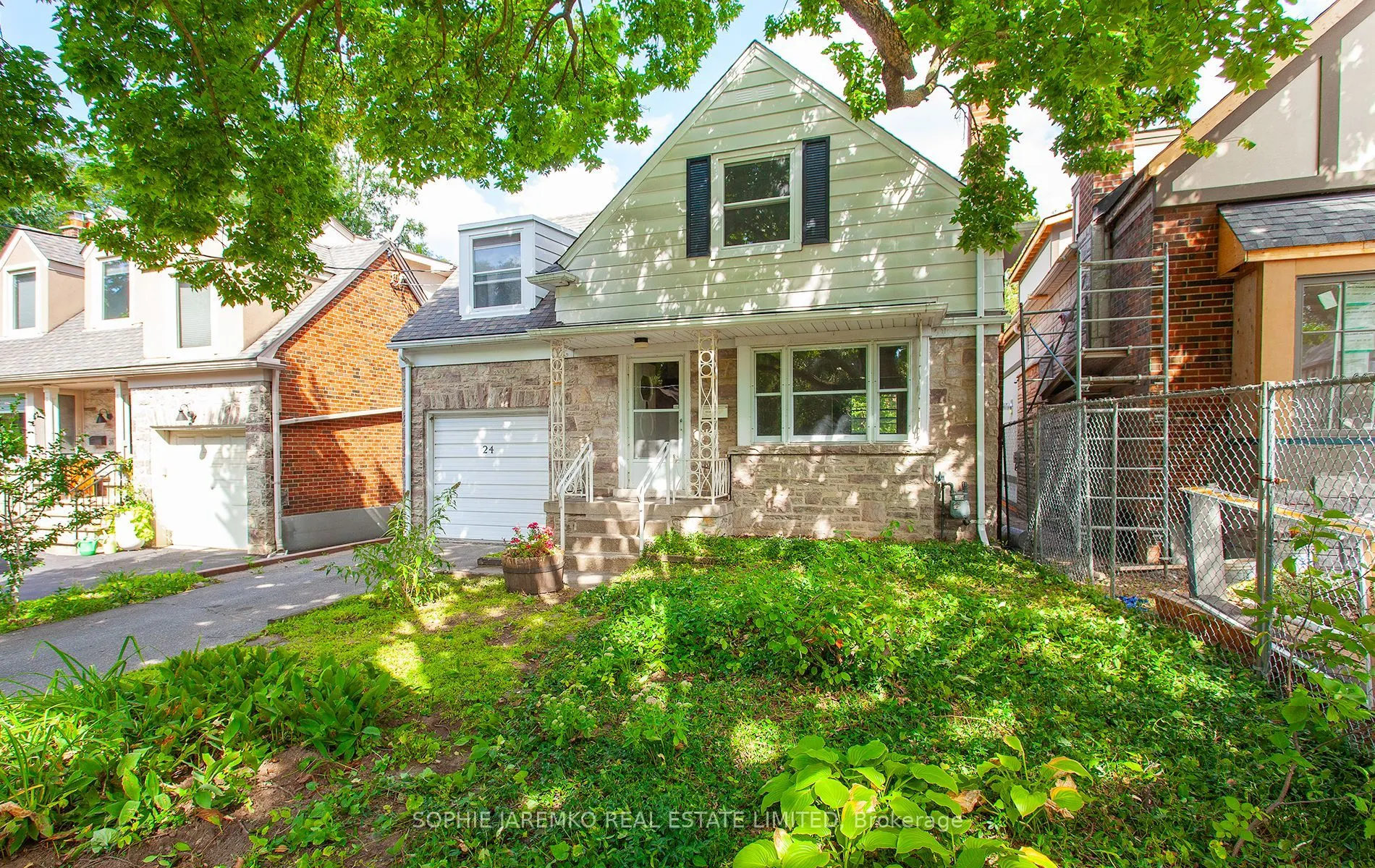 24 Sunnylea Avenue W