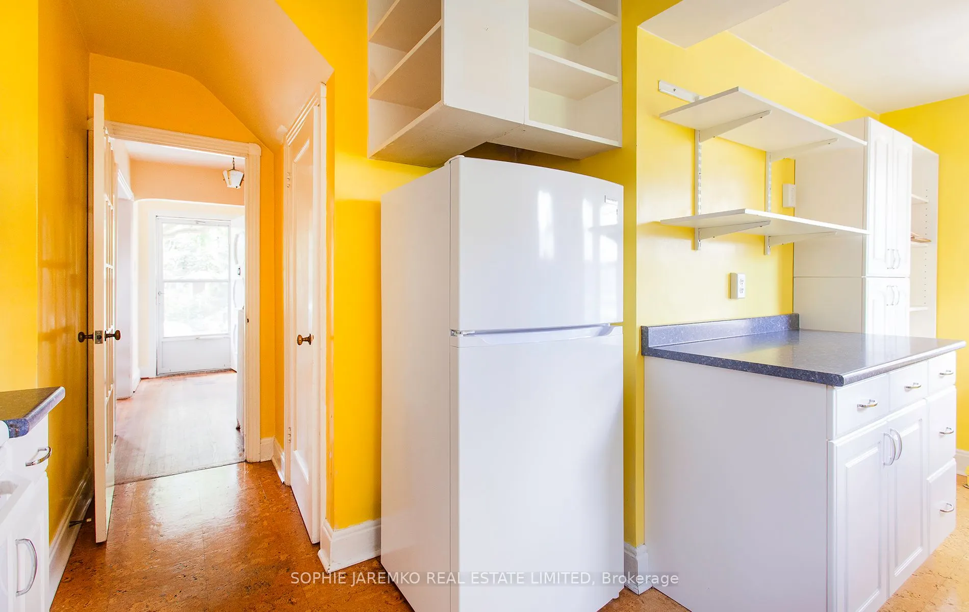 24 Sunnylea Avenue W