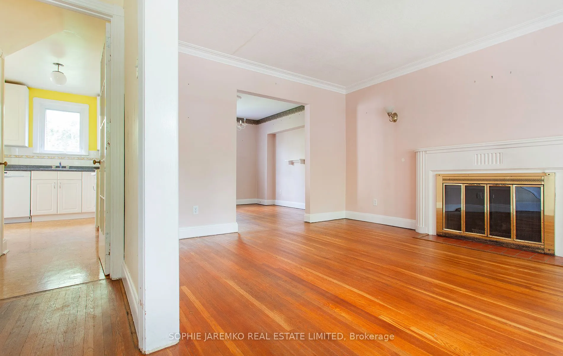 24 Sunnylea Avenue W