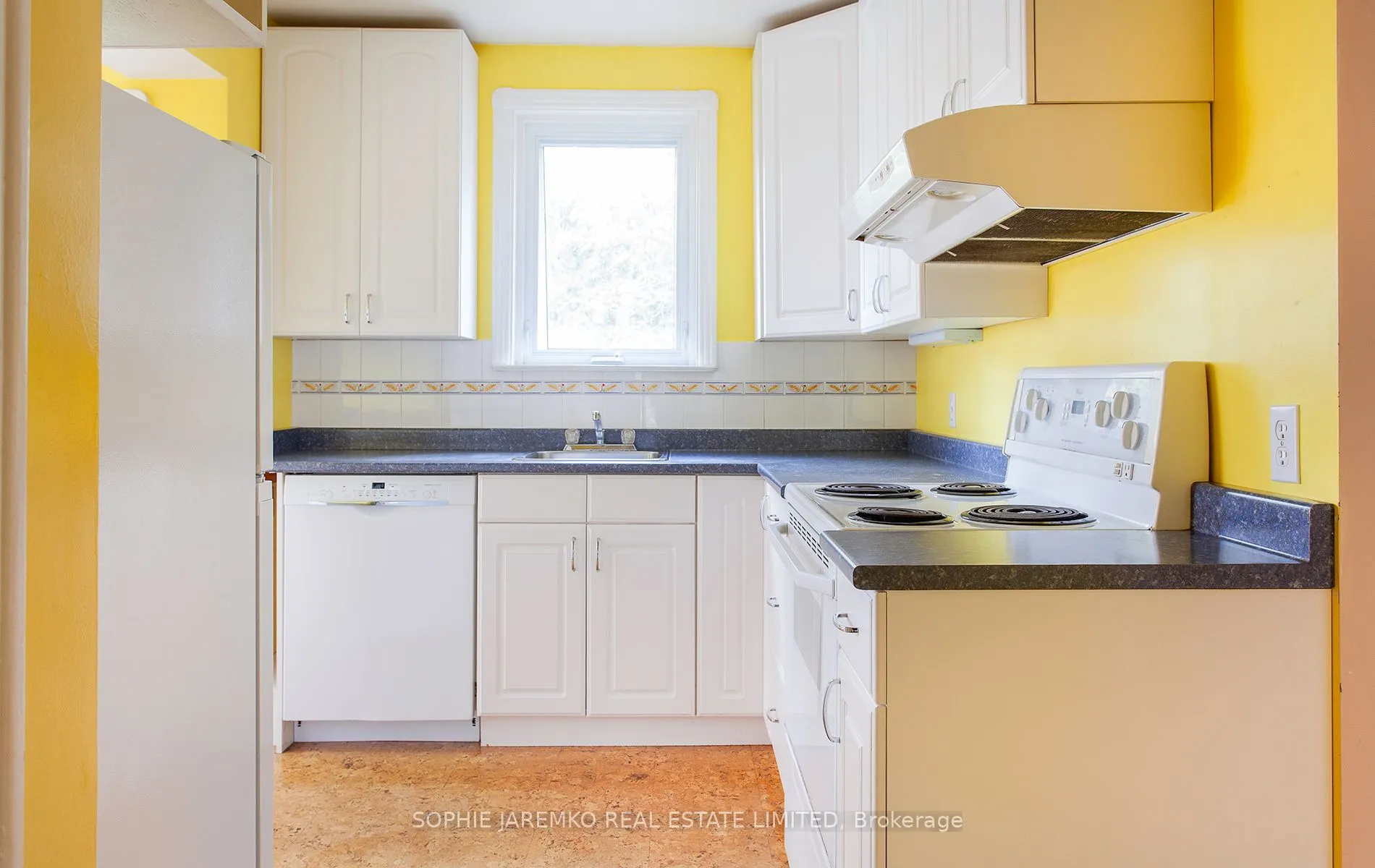 24 Sunnylea Avenue W