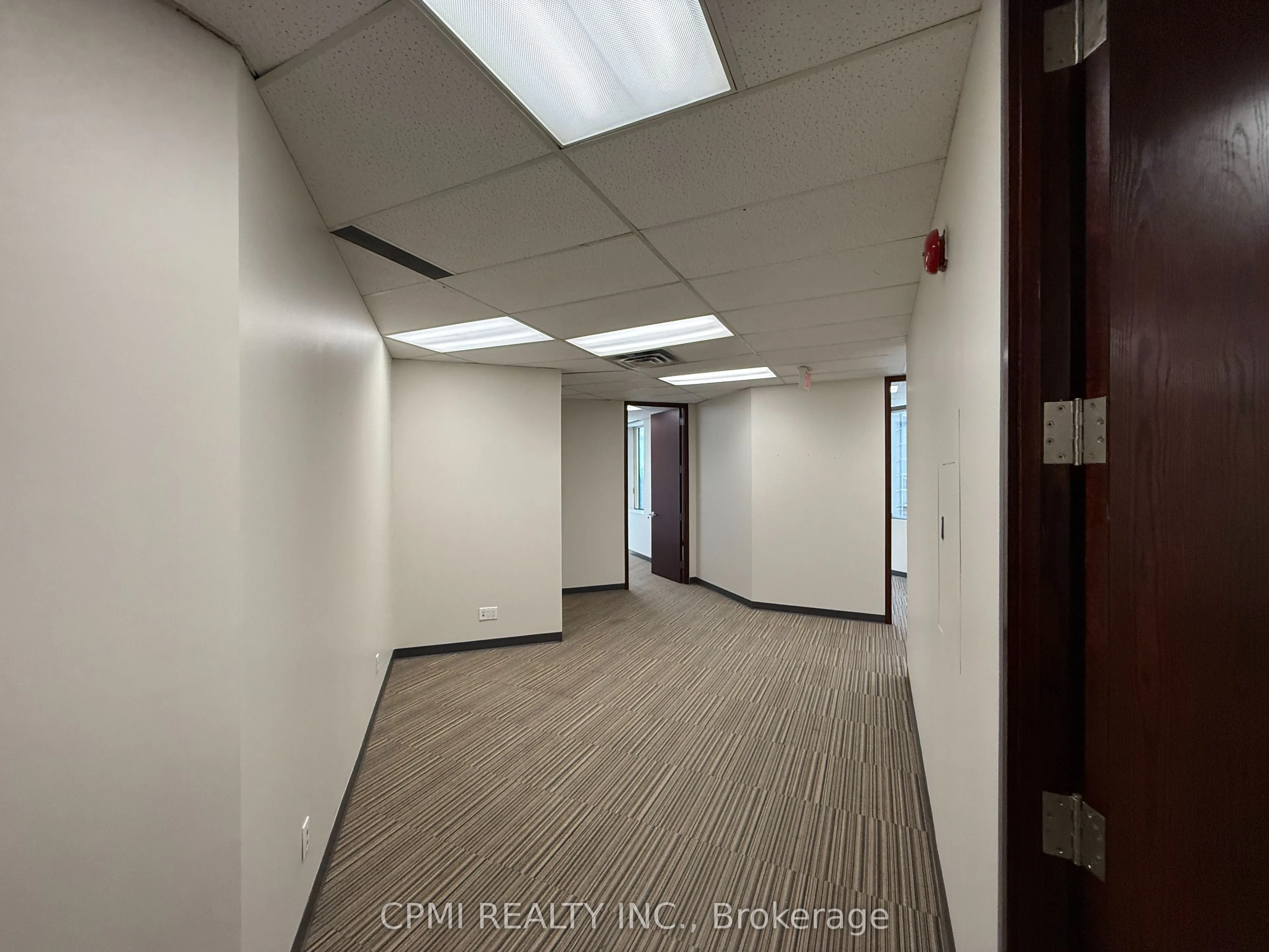 30 Eglinton Avenue Street, #720