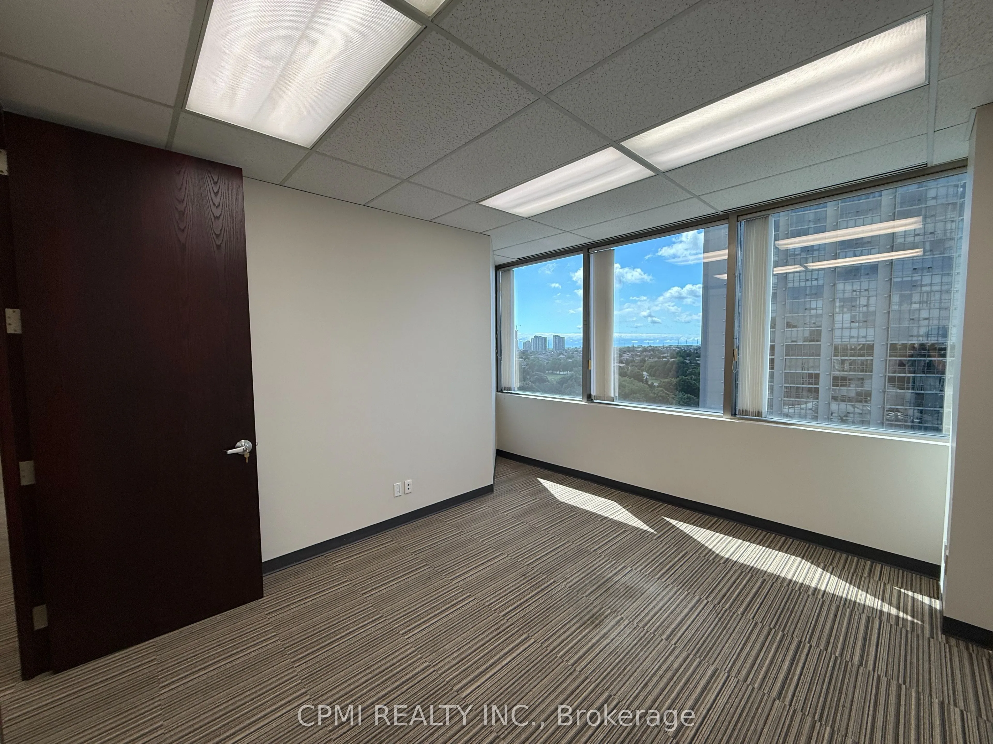30 Eglinton Avenue Street, #720