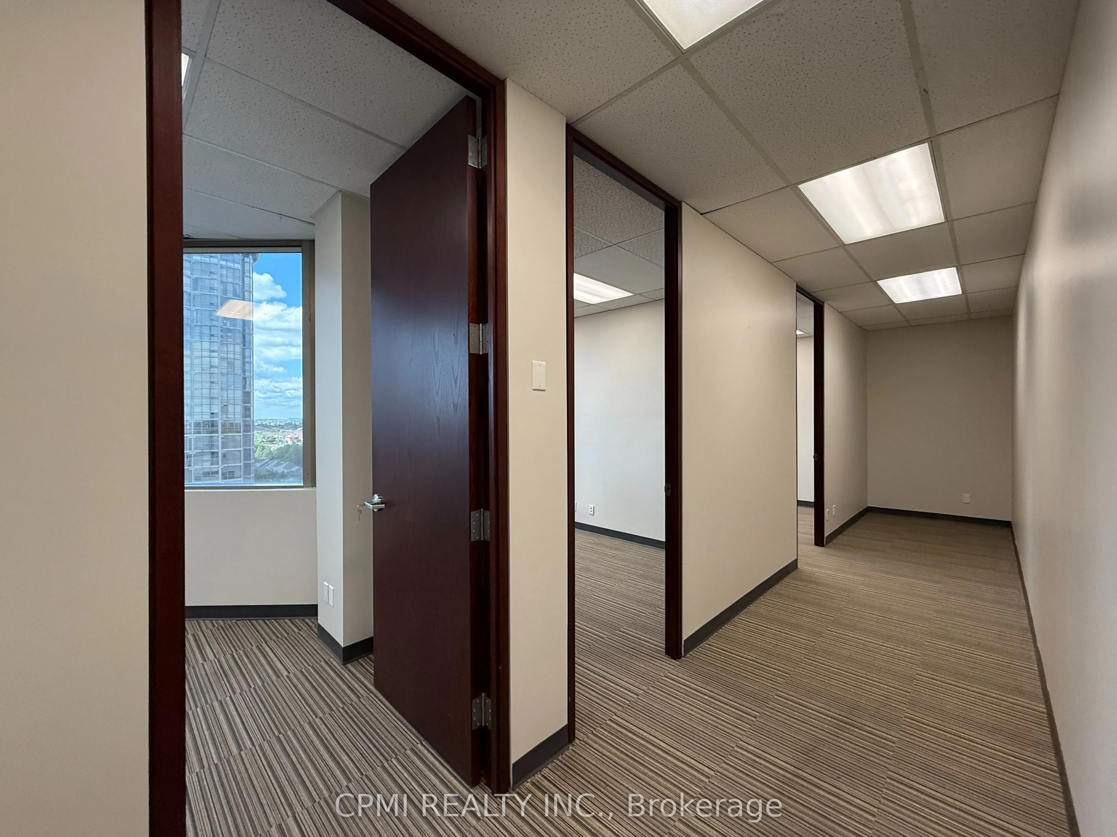 30 Eglinton Avenue Street, #720