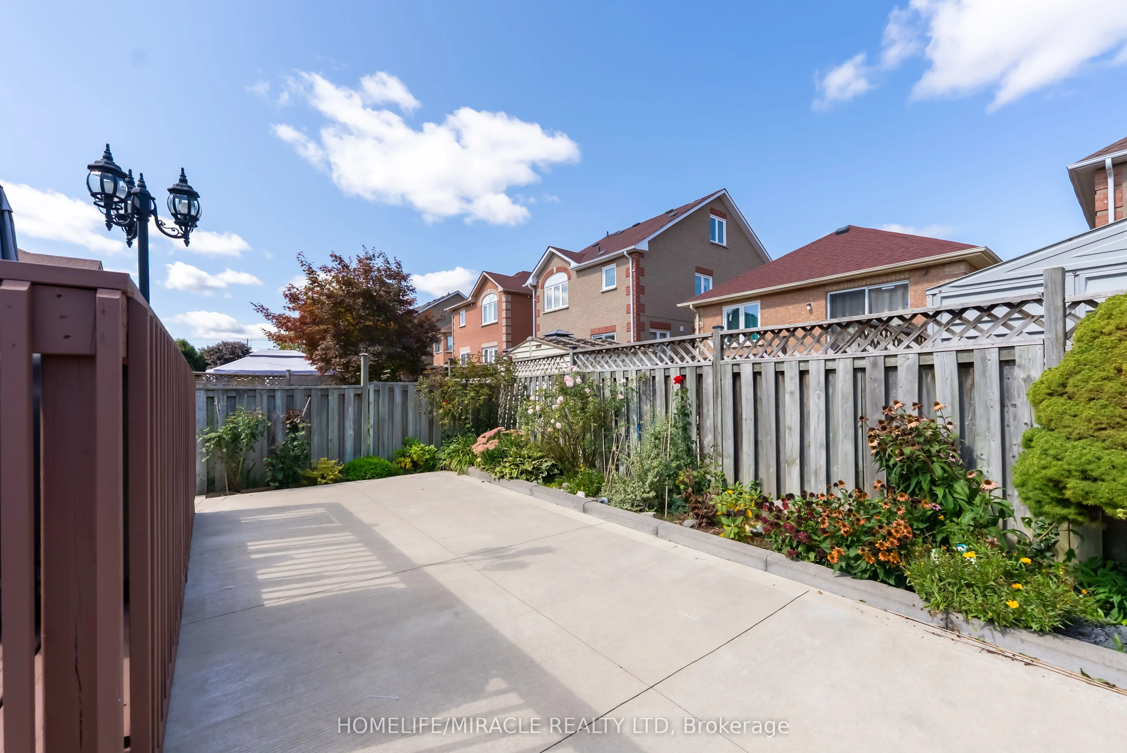 23 Mosley Crescent