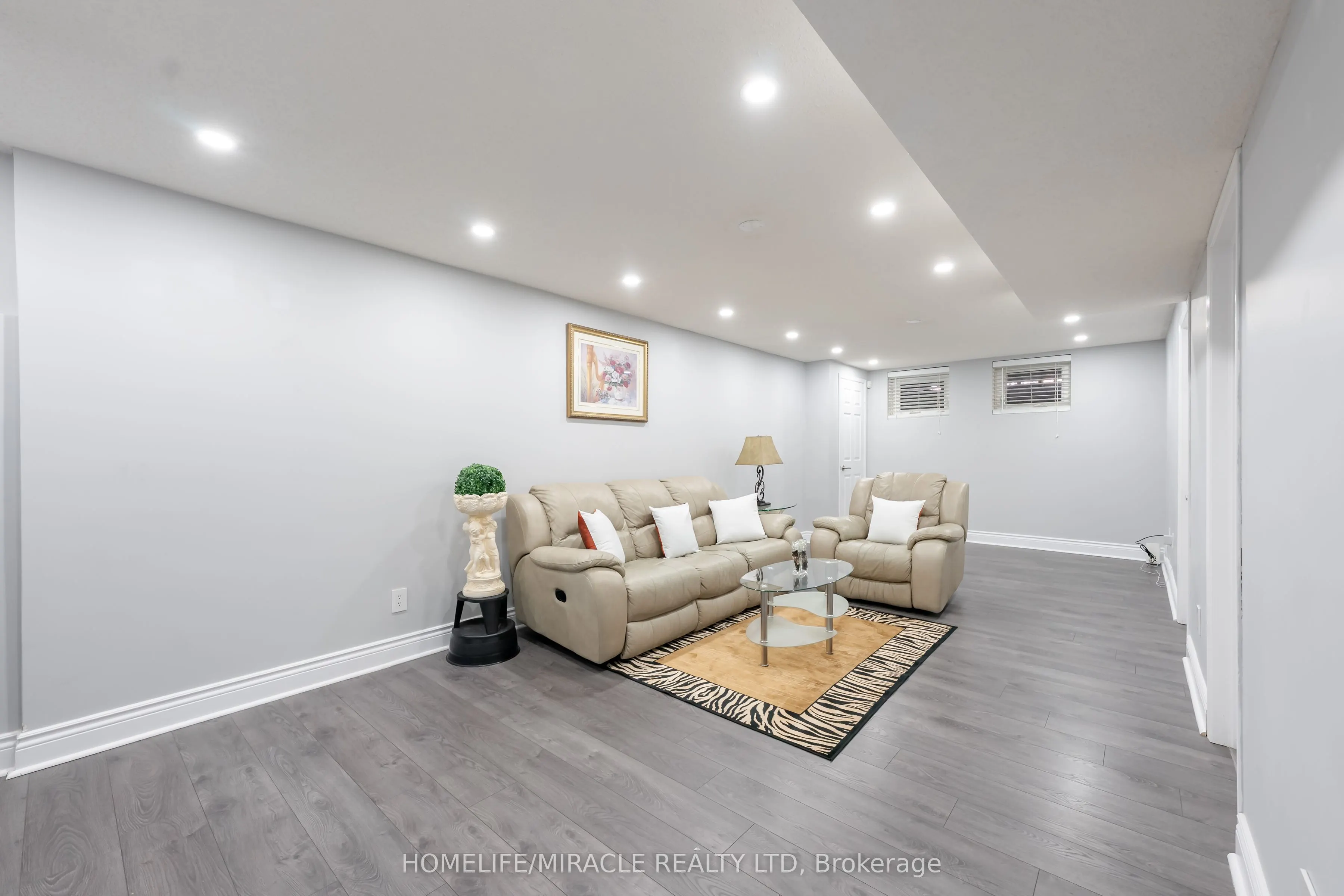 23 Mosley Crescent