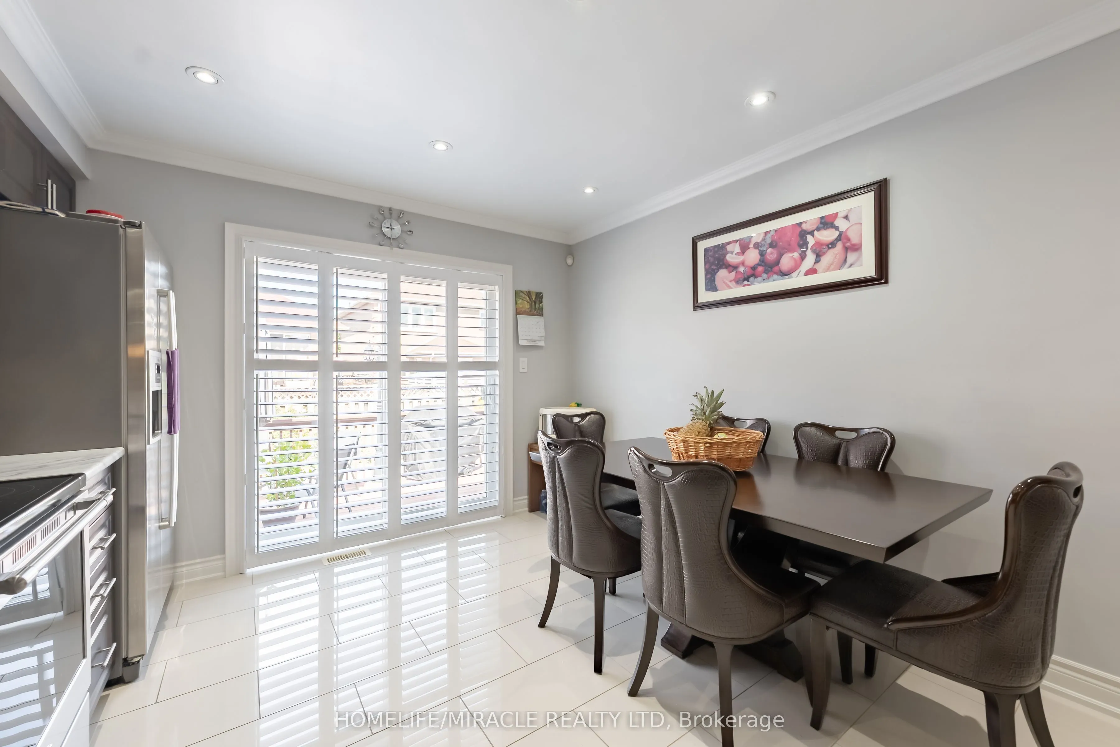 23 Mosley Crescent