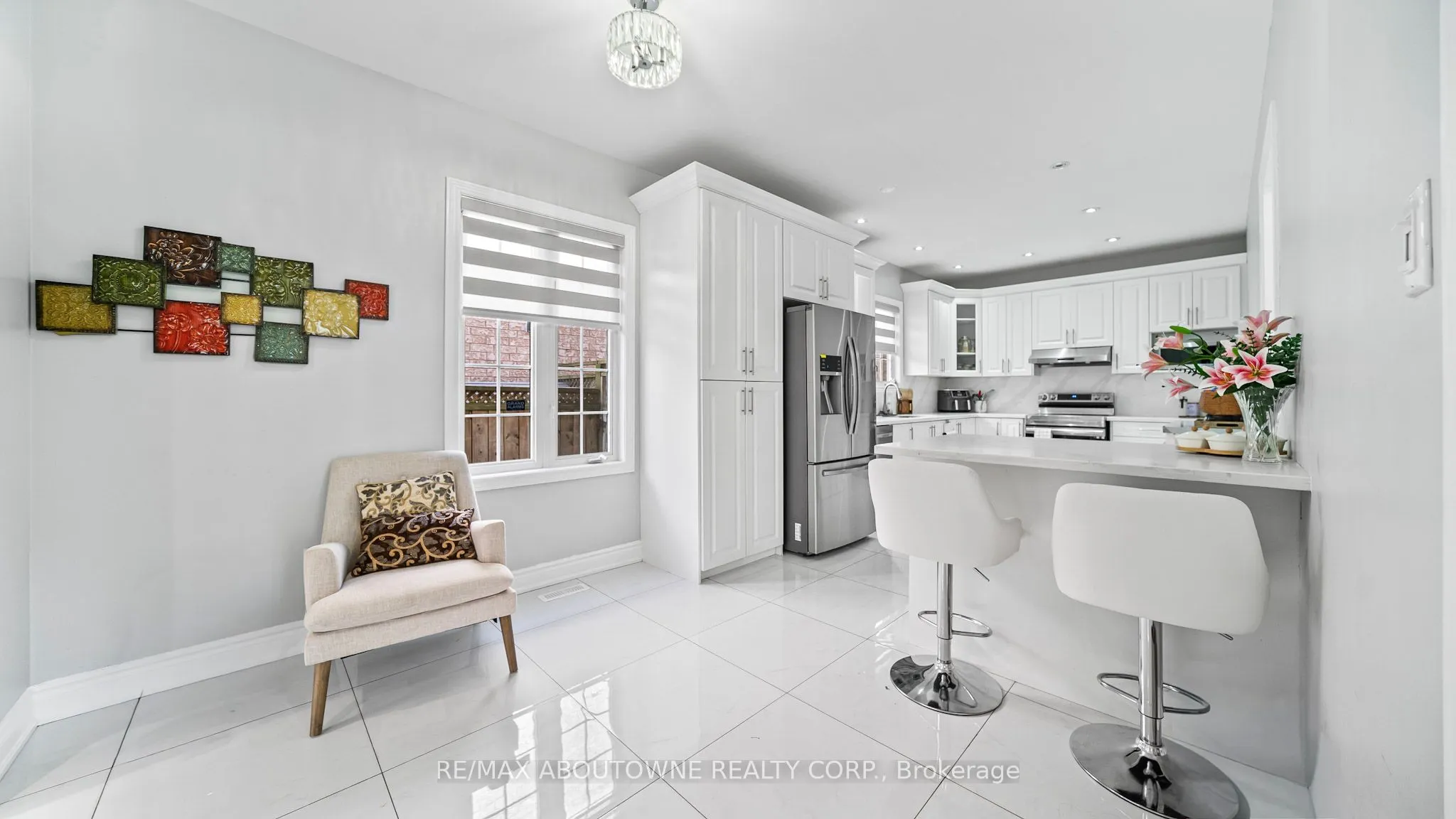 2437 West Ham Road, #Upper