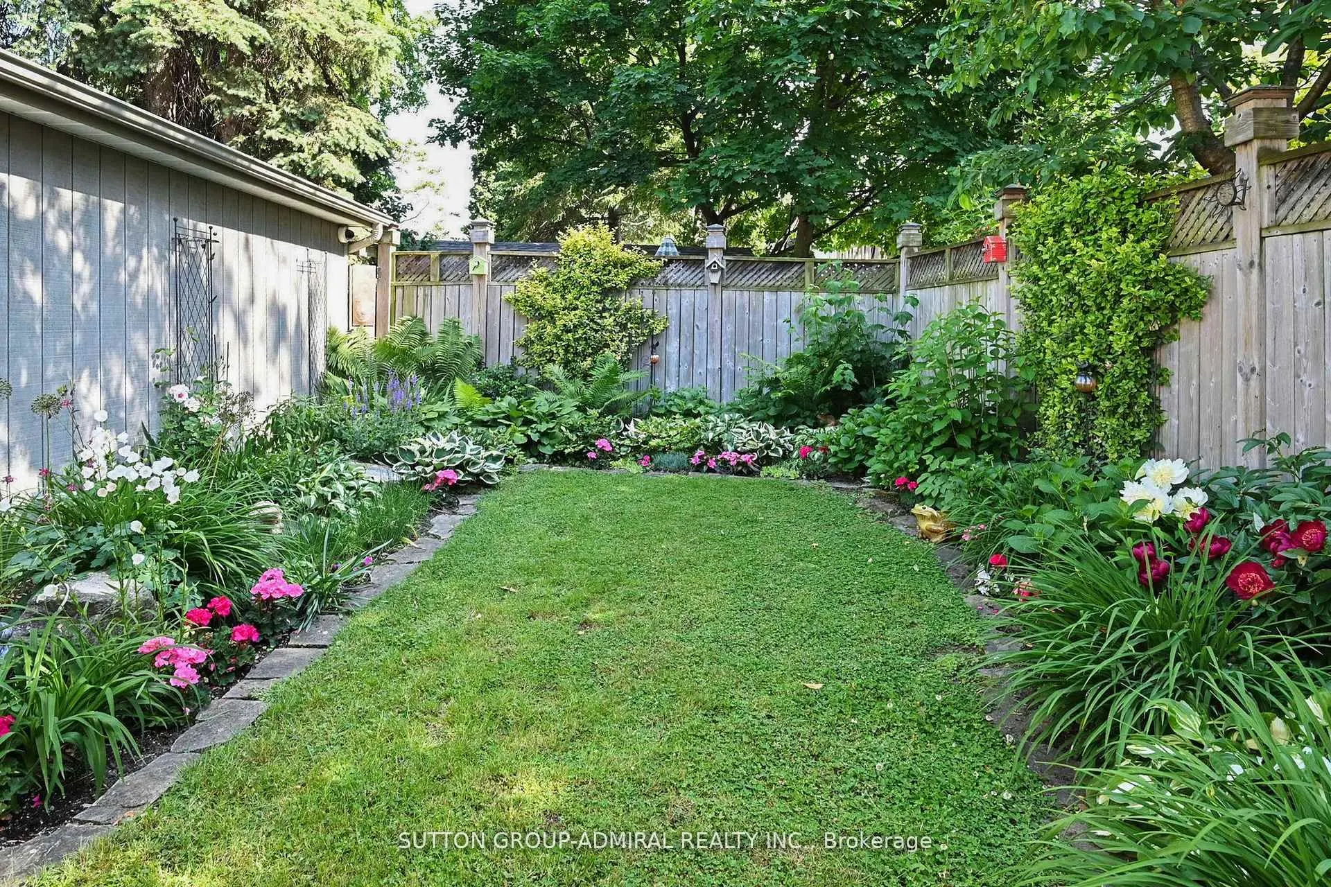 1 Valleyview Gardens