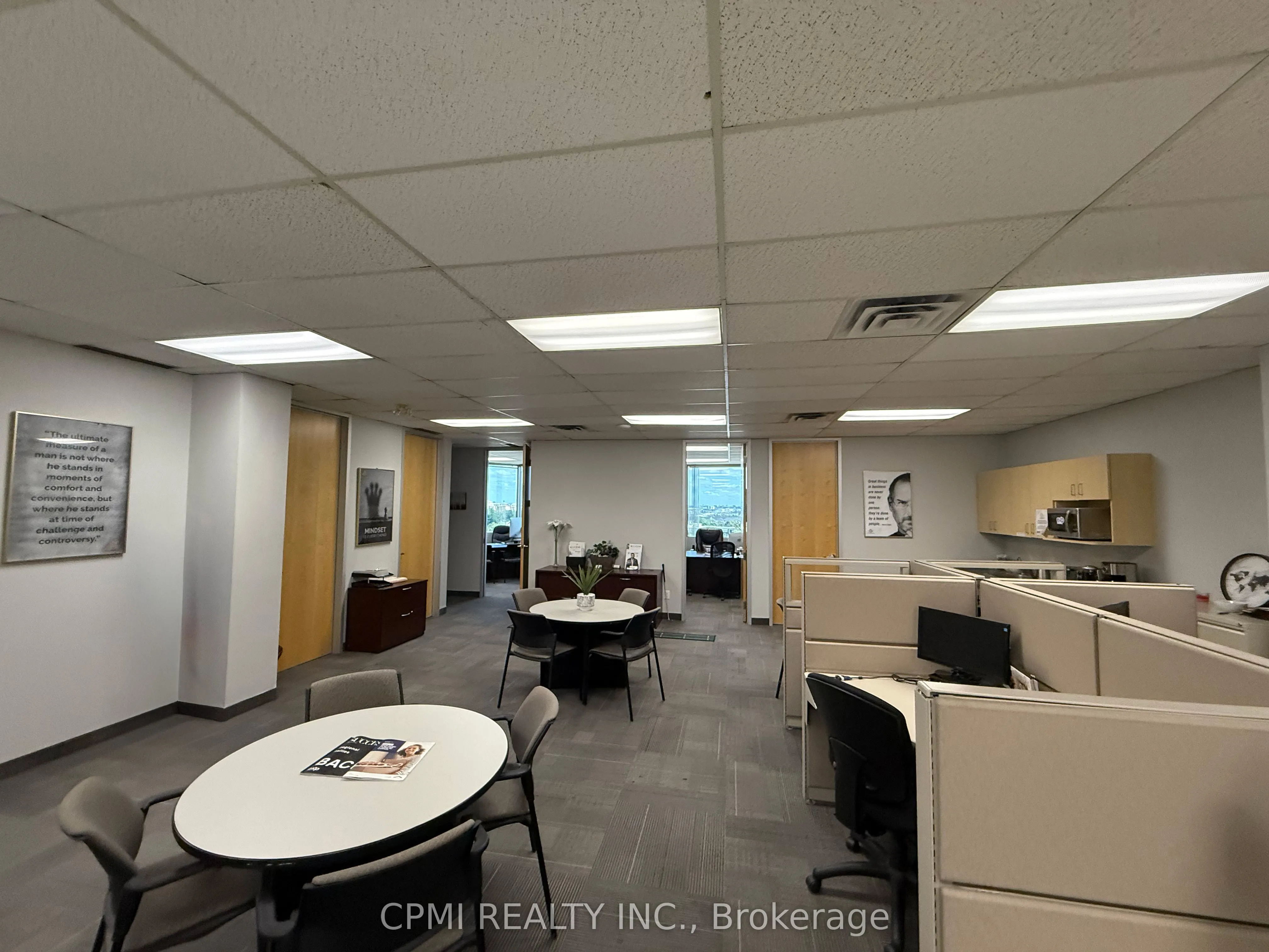 30 Eglinton Avenue Street, #760