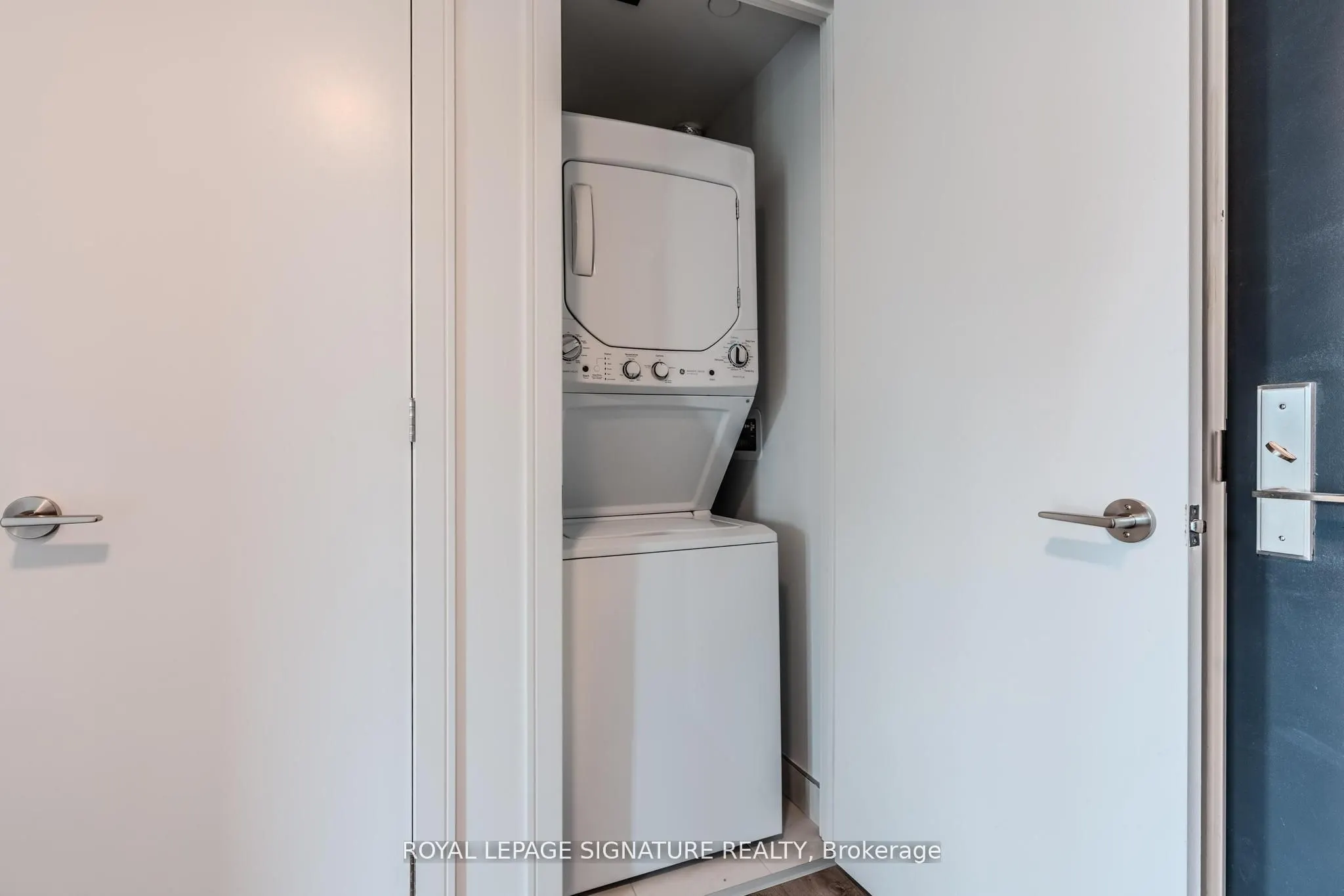 3009 Novar Road, #209