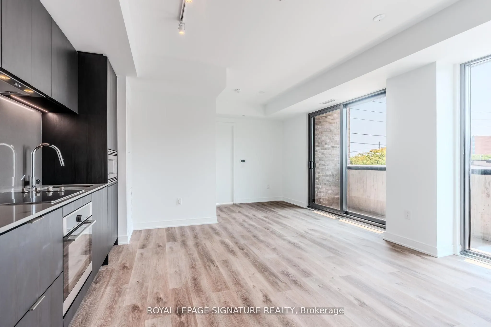 3009 Novar Road, #209