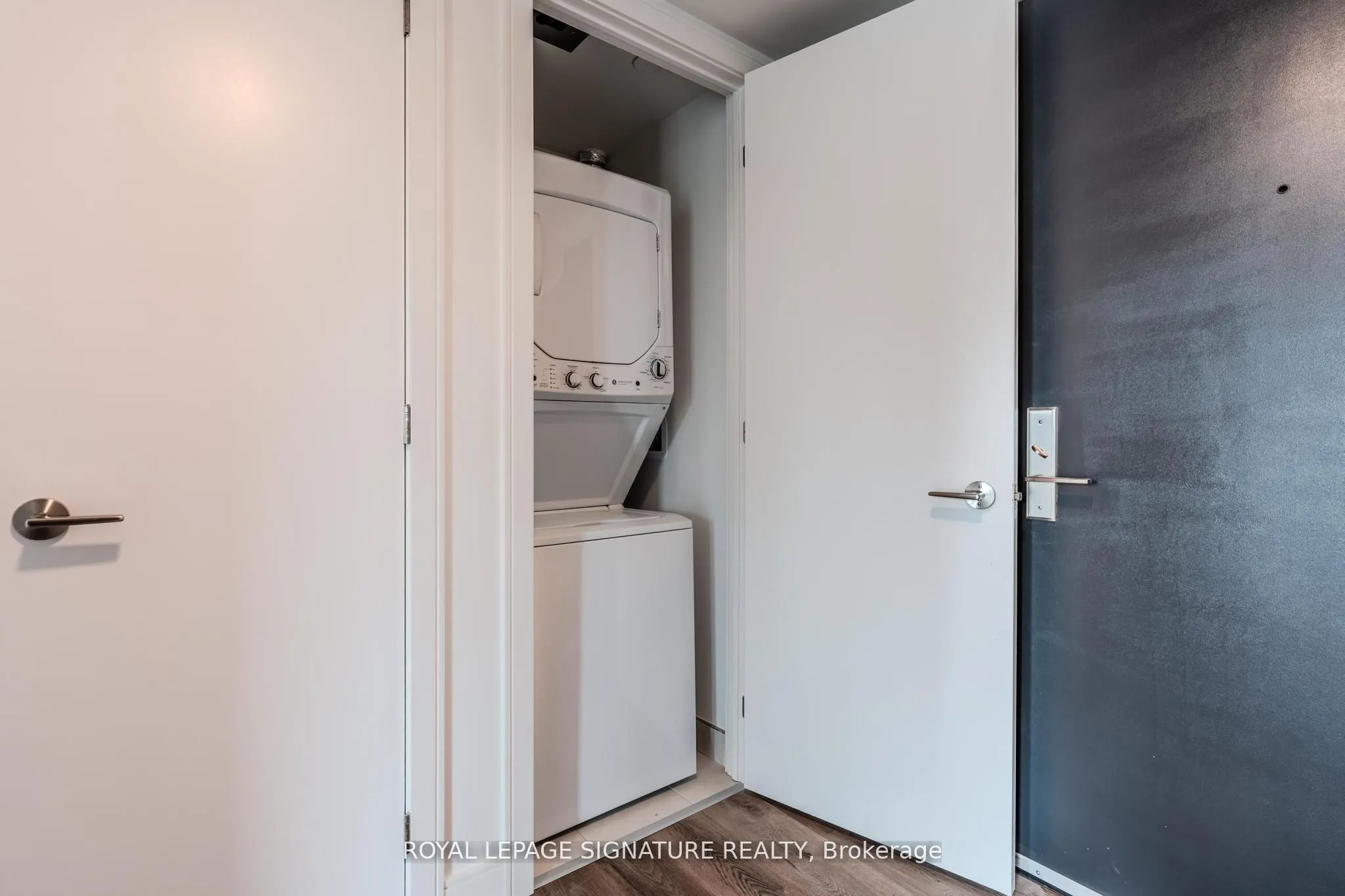 3009 Novar Road, #209