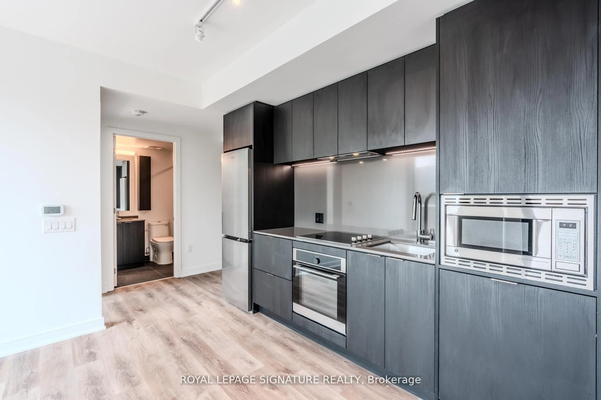 3009 Novar Road, #209