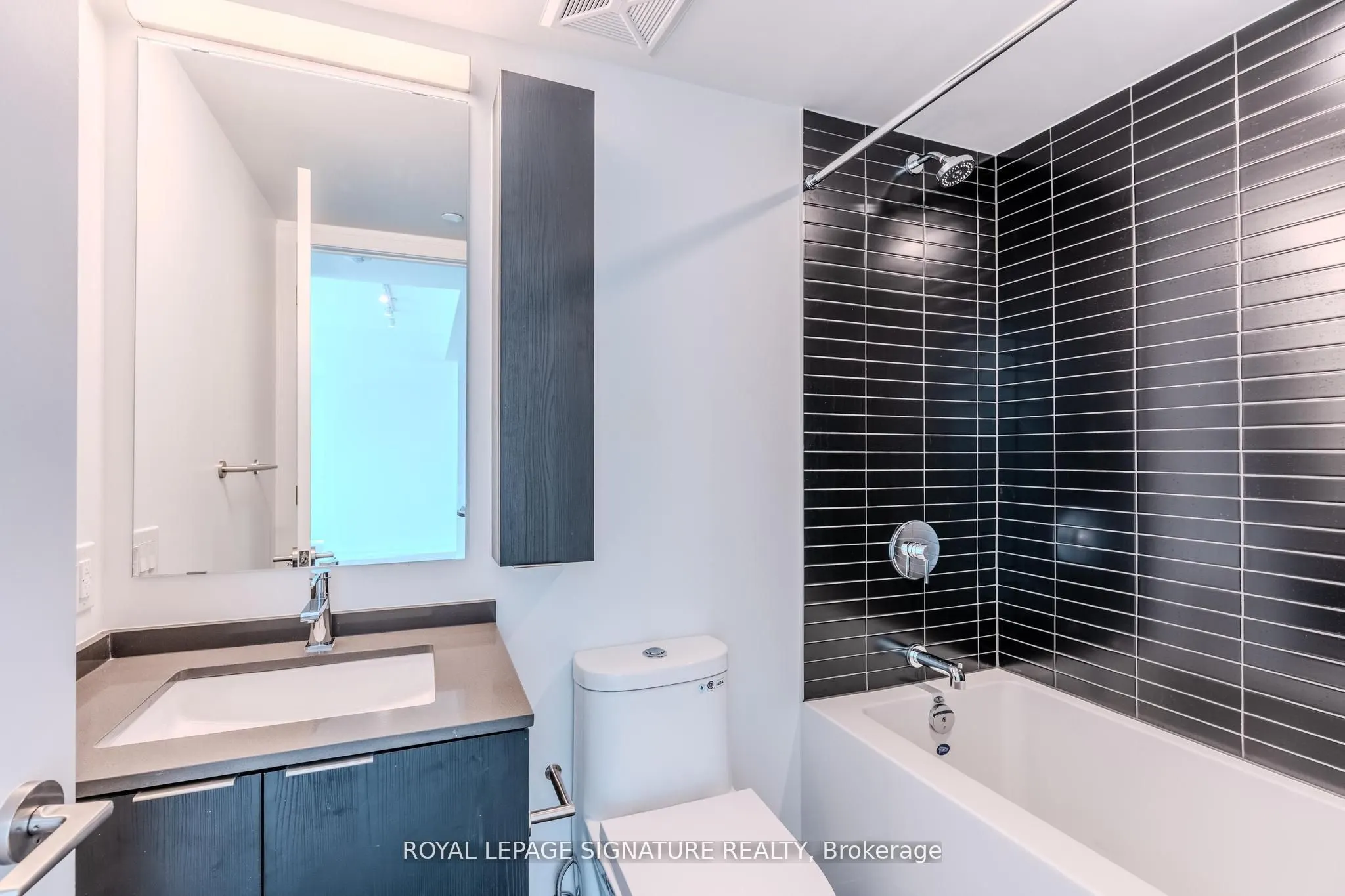 3009 Novar Road, #209