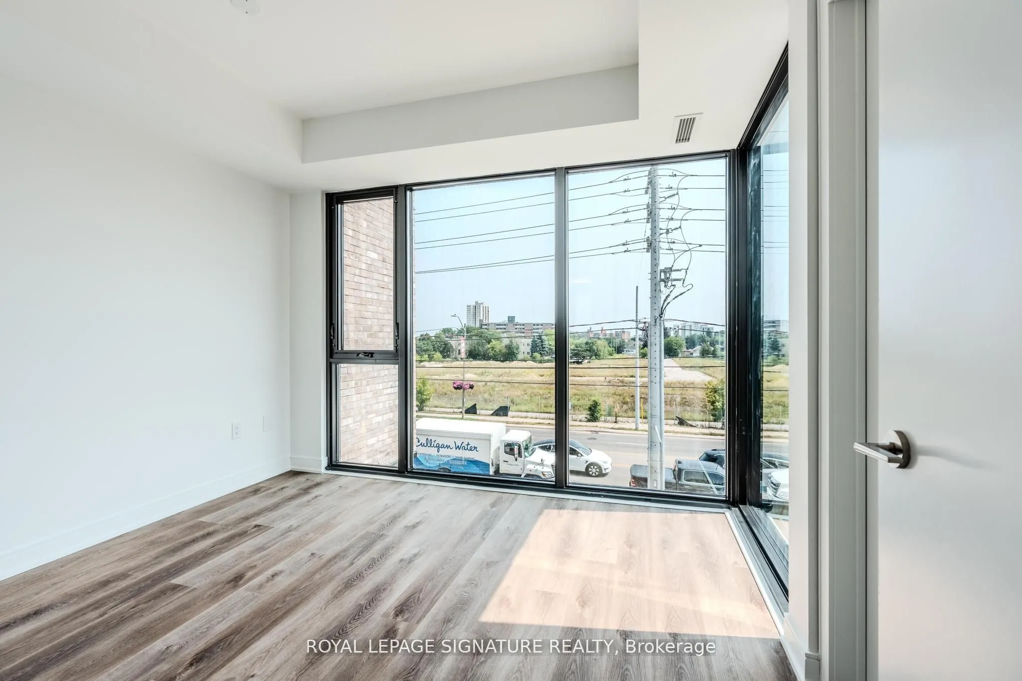 3009 Novar Road, #209