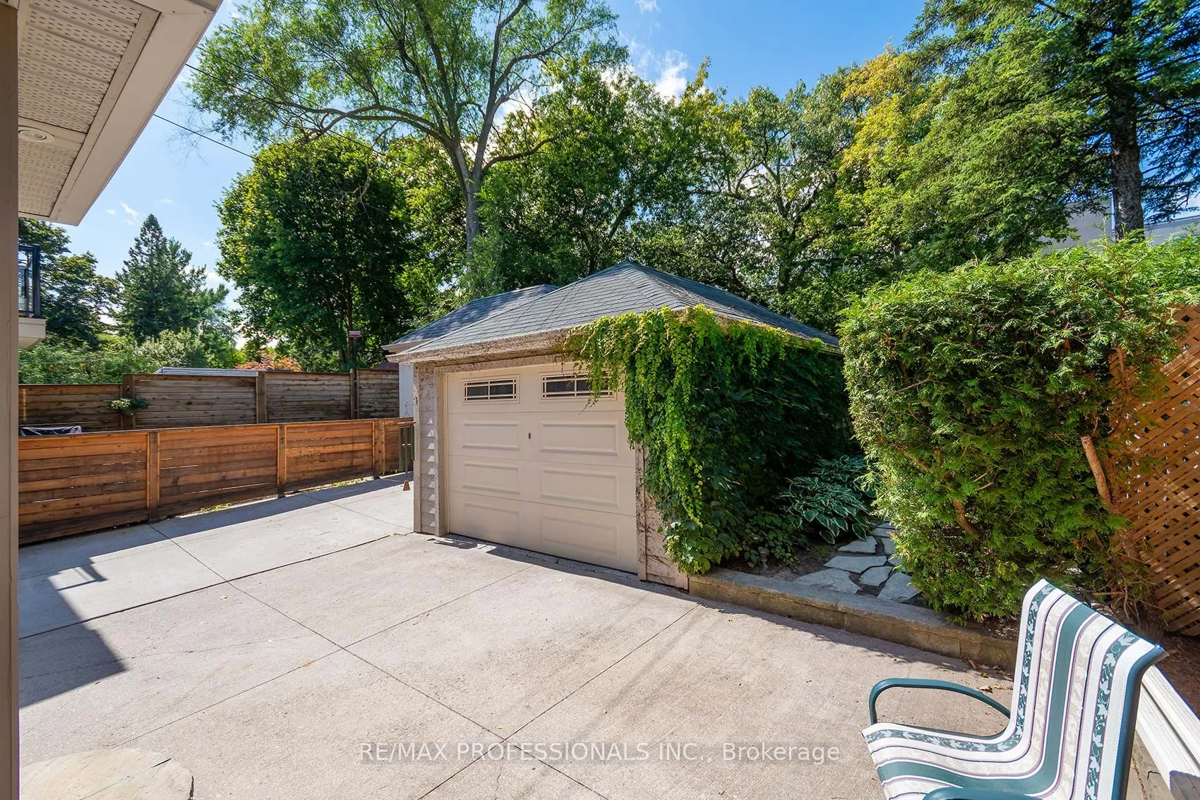 302 Armadale Avenue