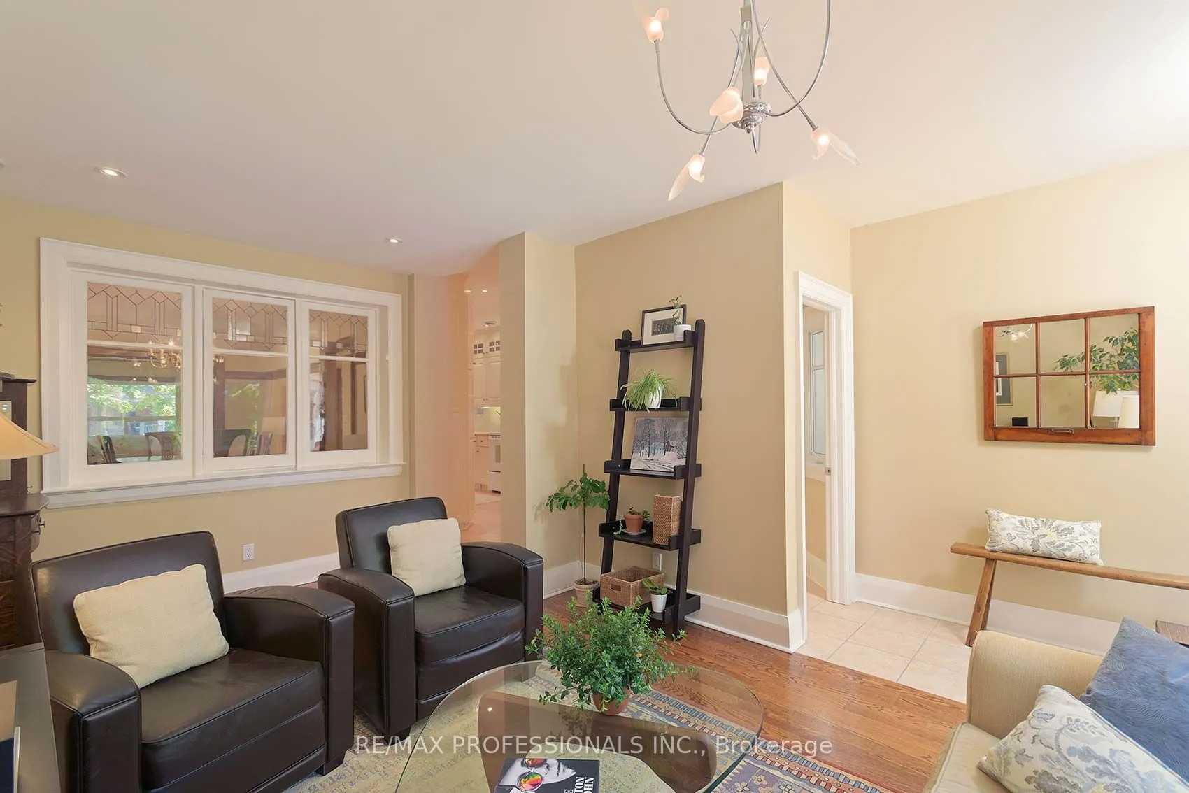 302 Armadale Avenue