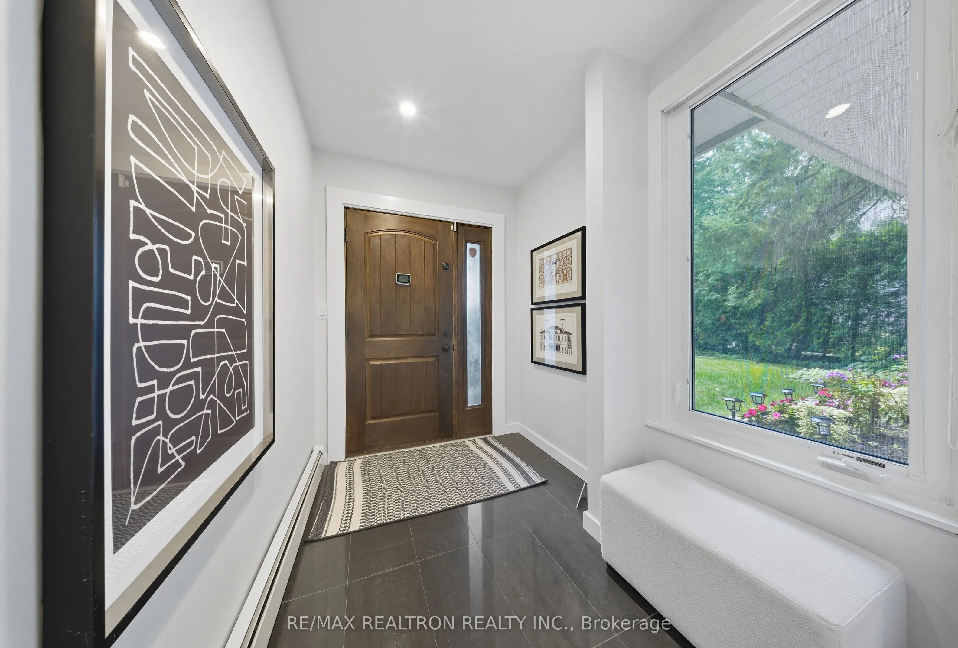 98 Rathburn Road