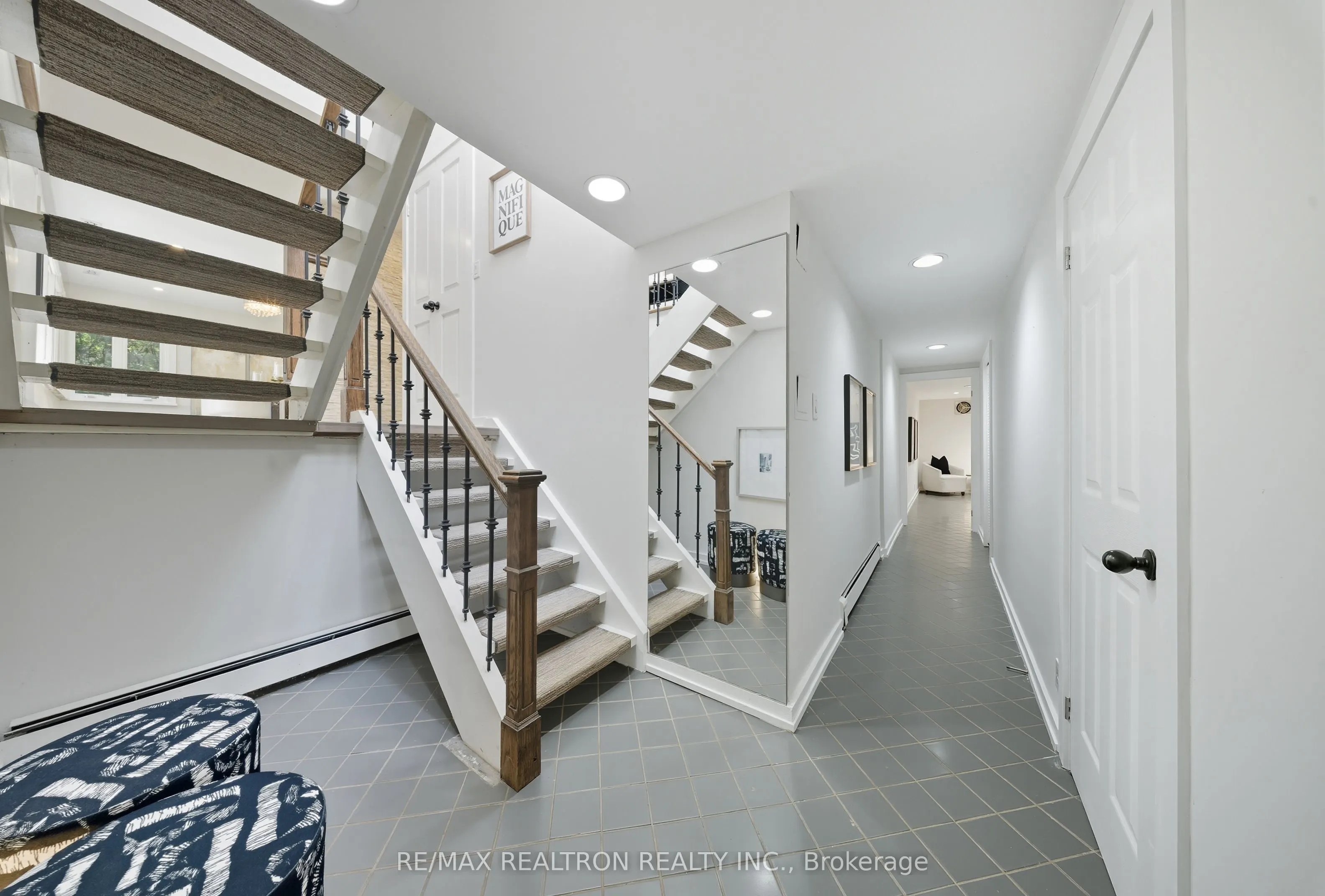 98 Rathburn Road