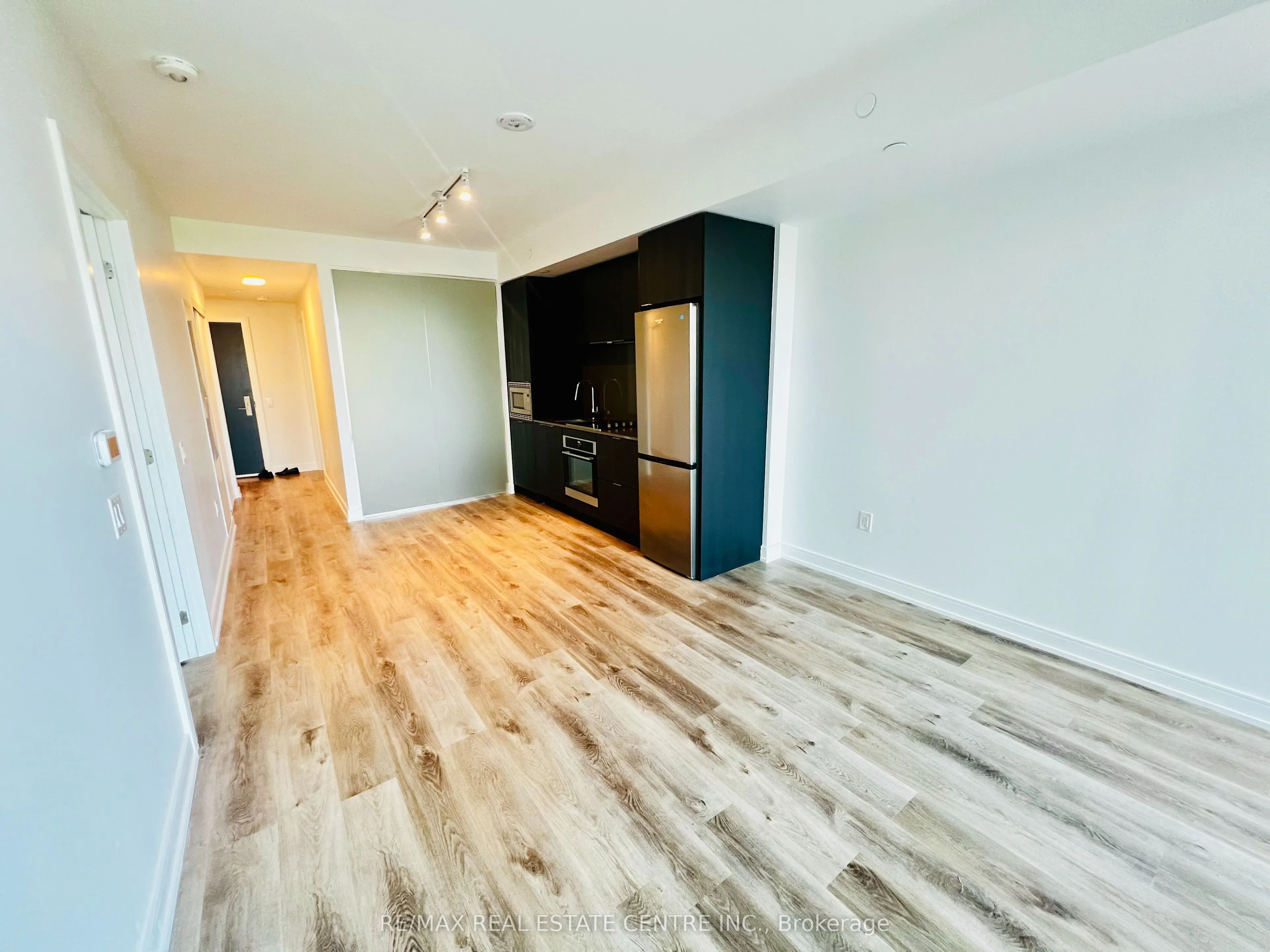 3009 Novar Road, #602