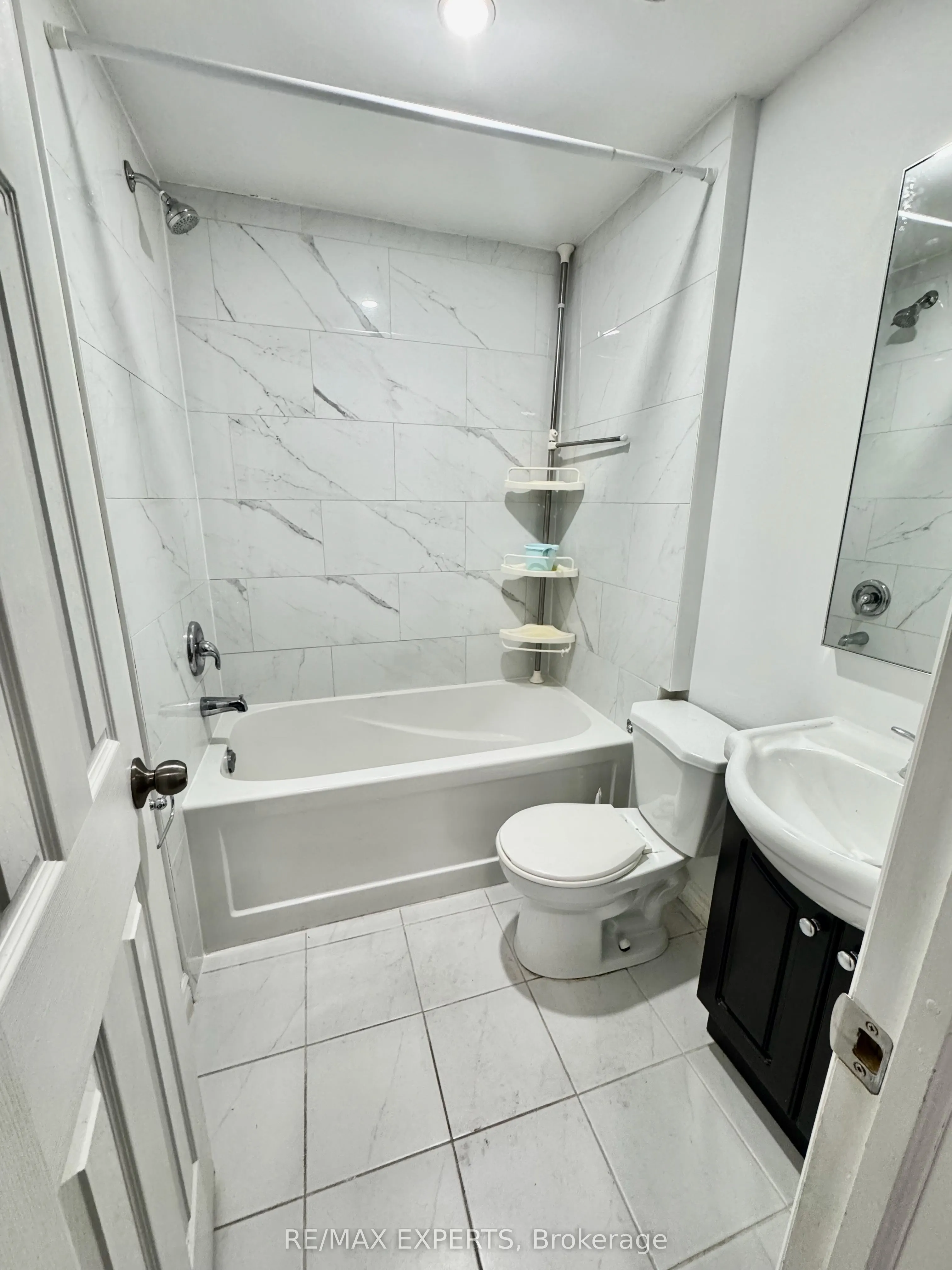 8 Main Street S, #101