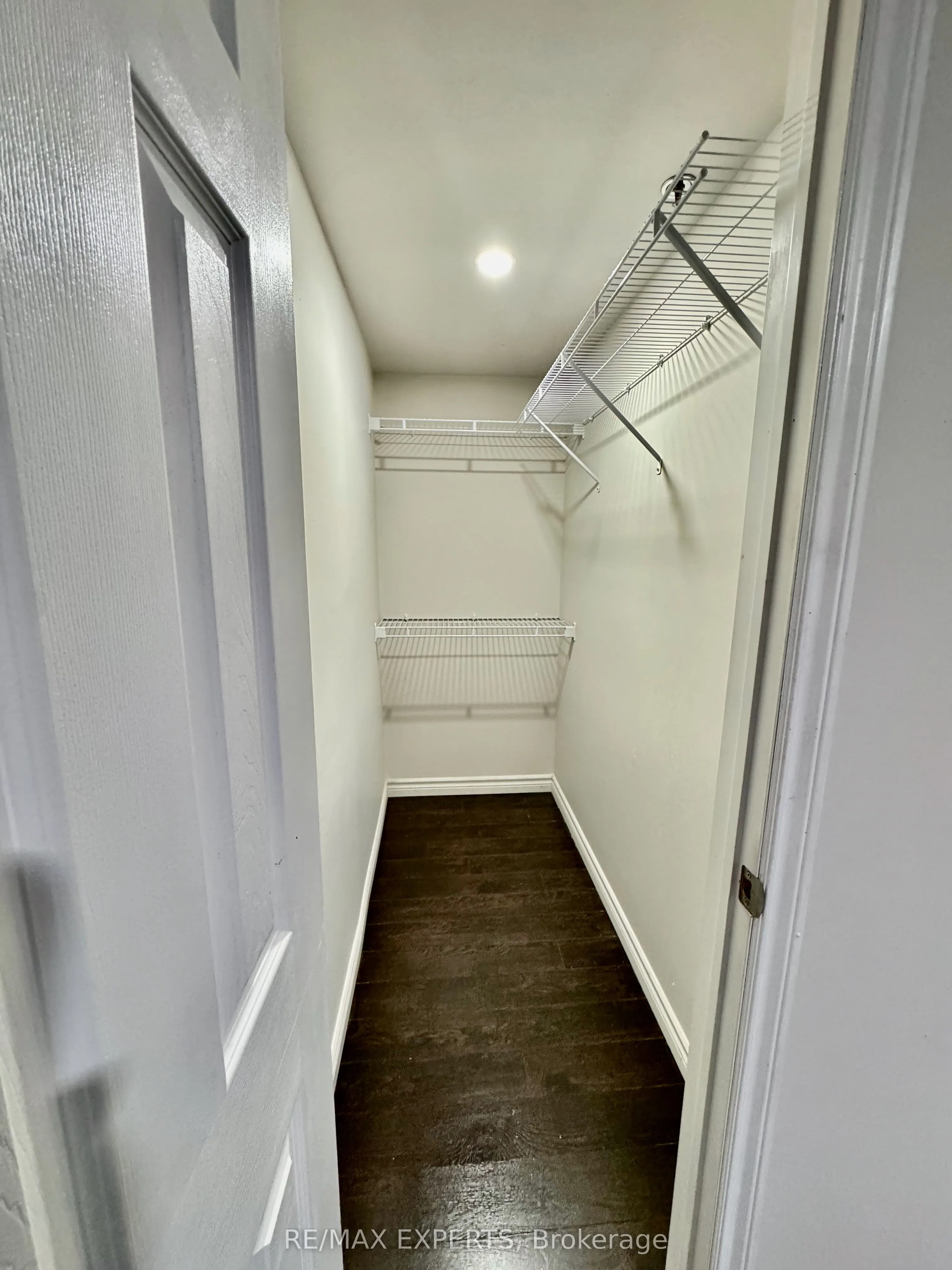 8 Main Street S, #101