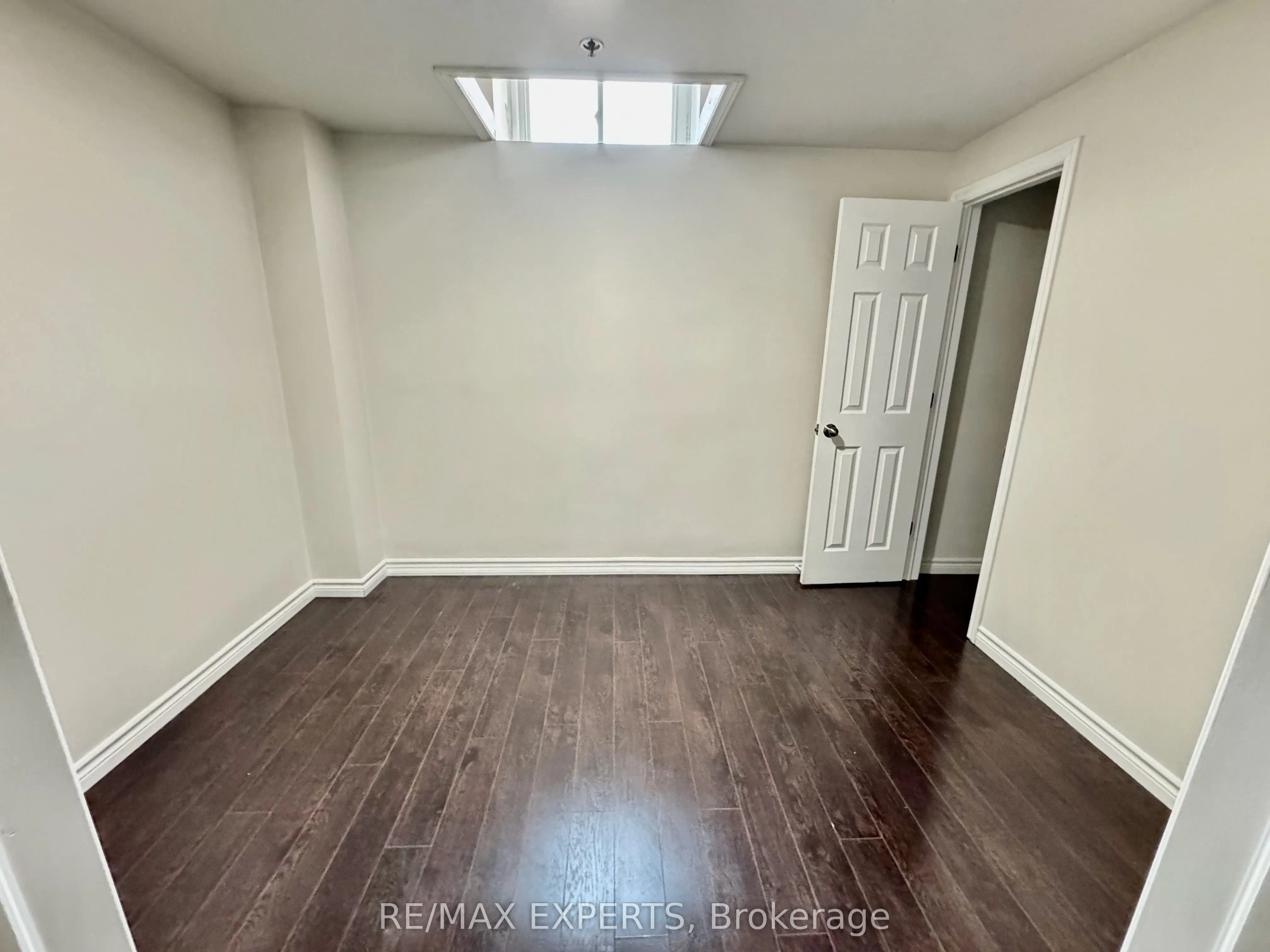 8 Main Street S, #101
