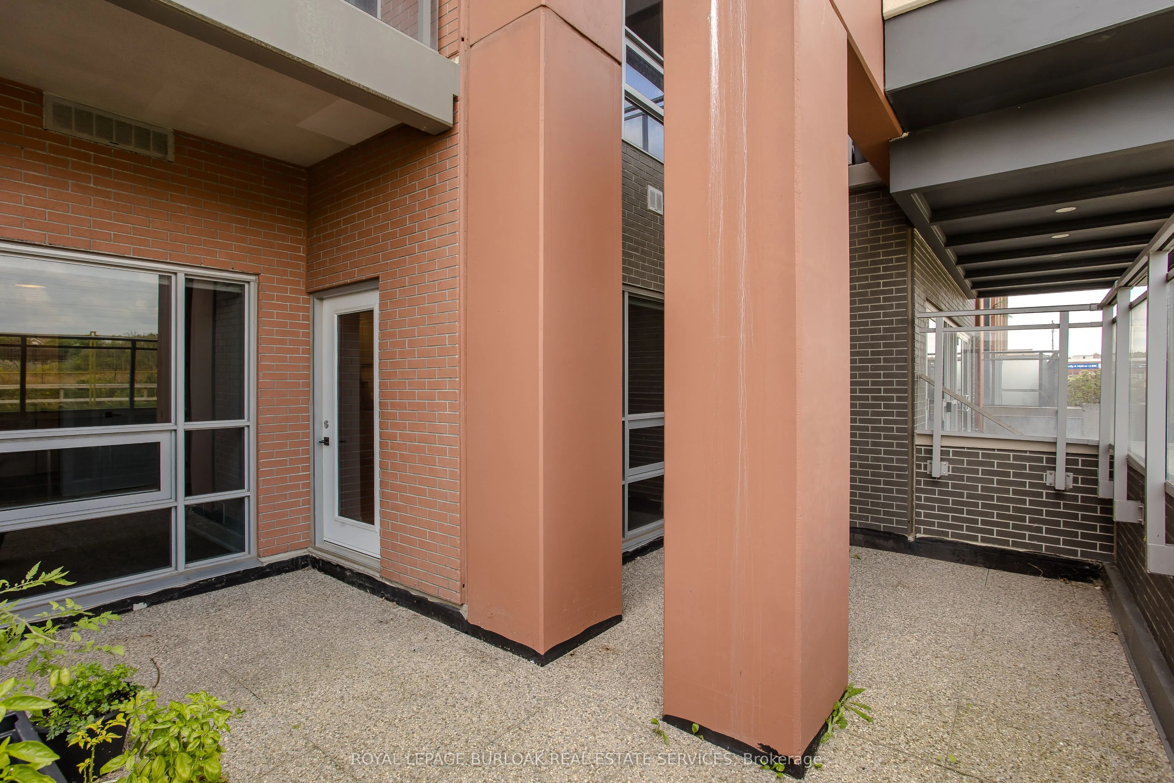4040 Upper Middle Road, #117