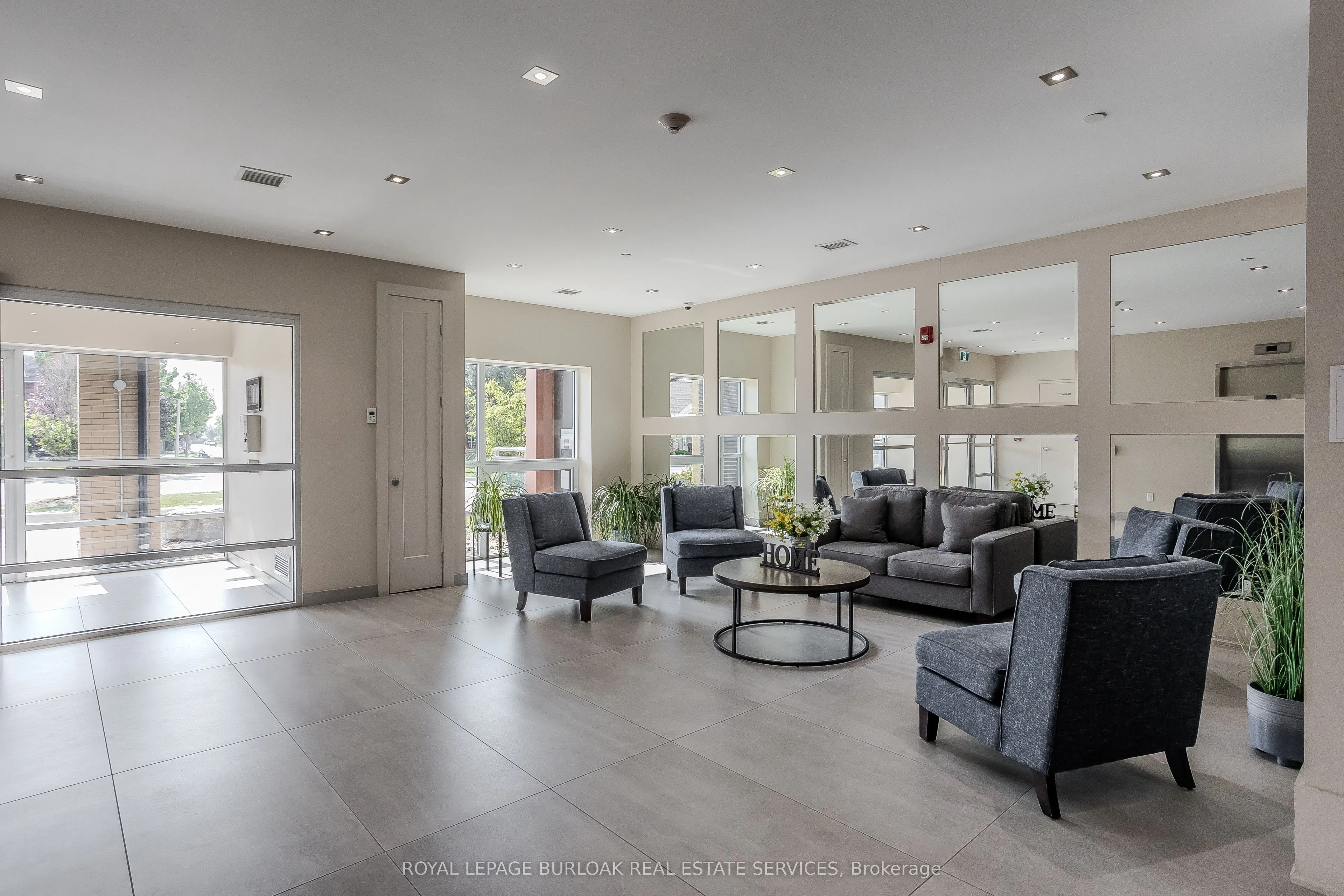 4040 Upper Middle Road, #117