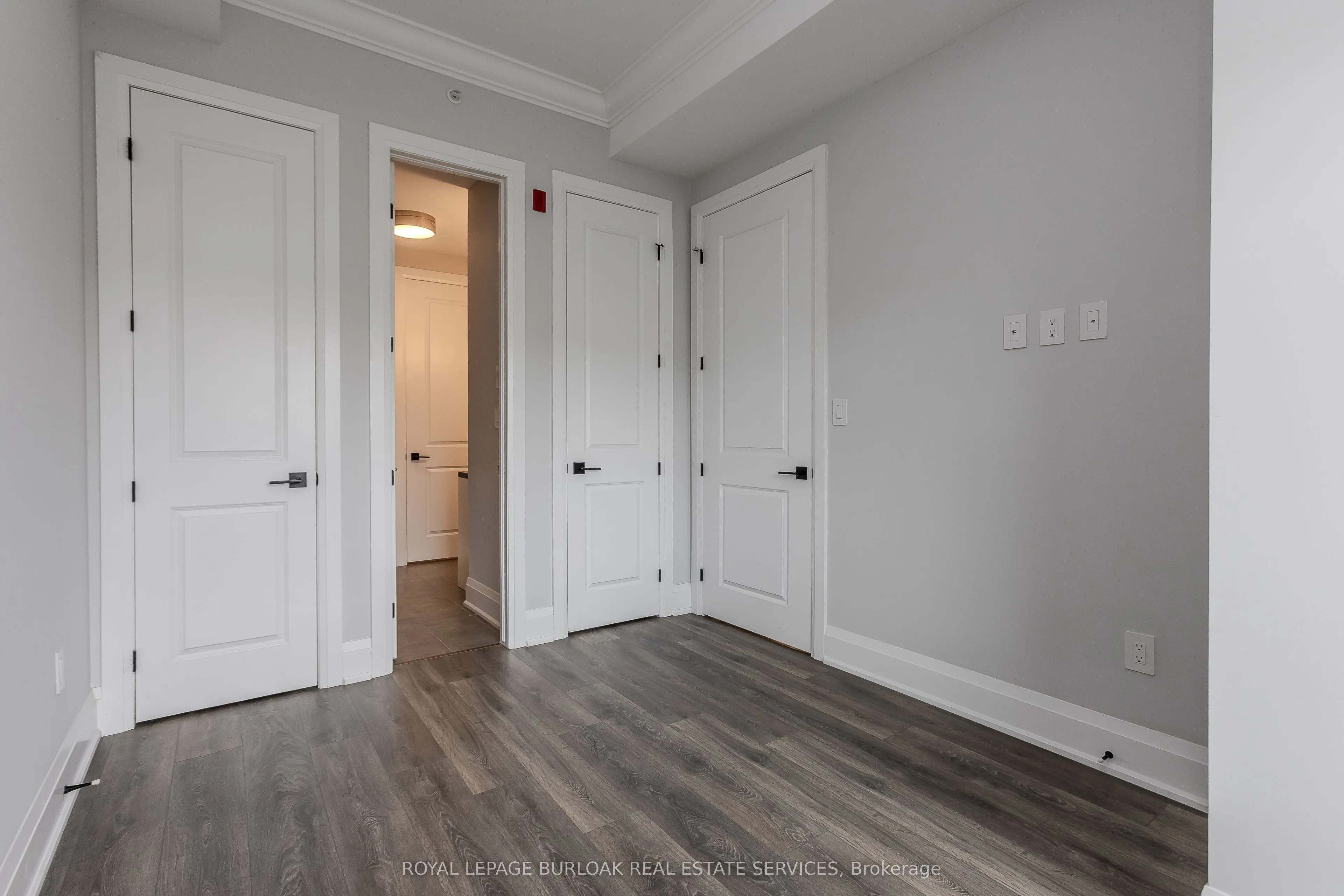 4040 Upper Middle Road, #117