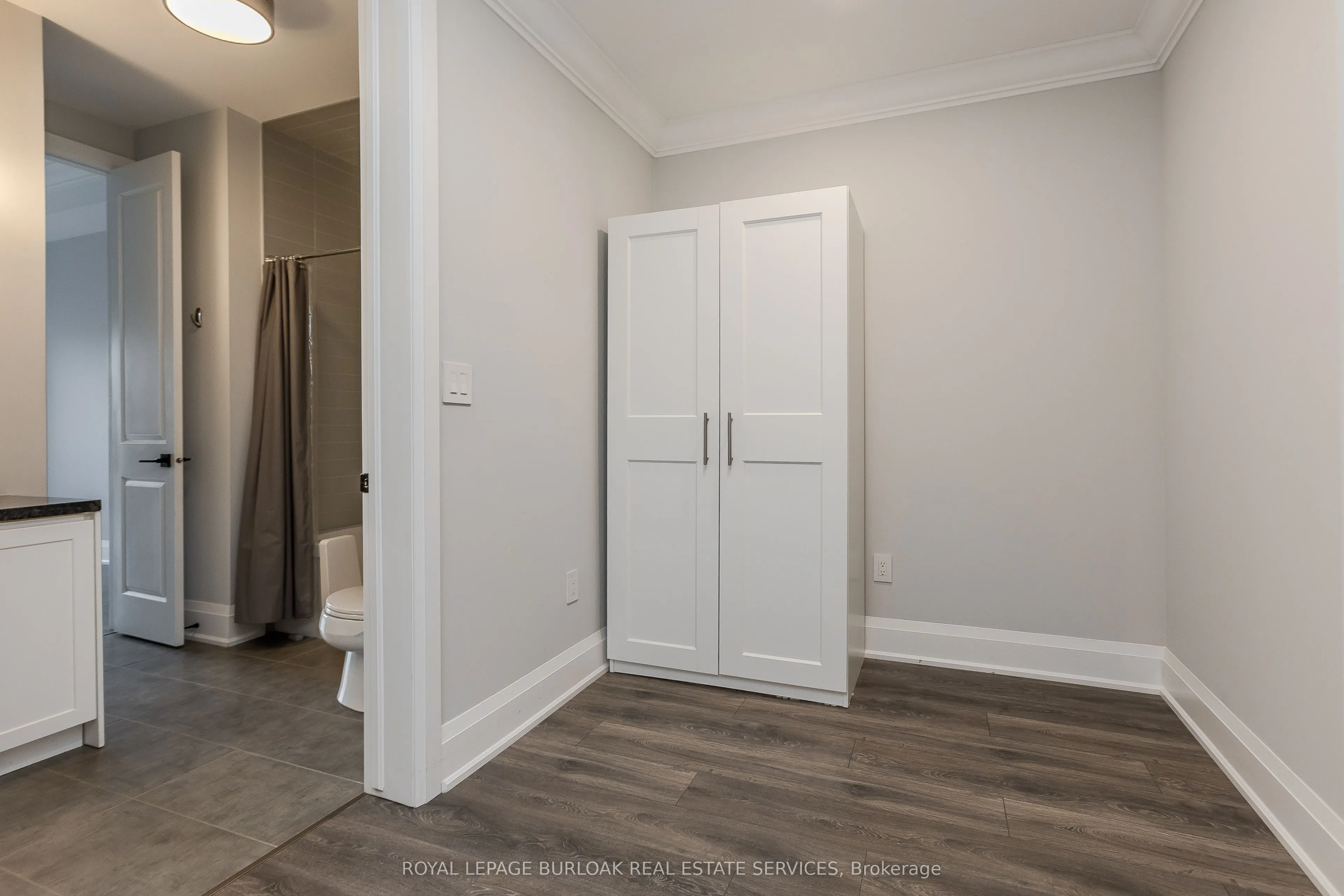 4040 Upper Middle Road, #117