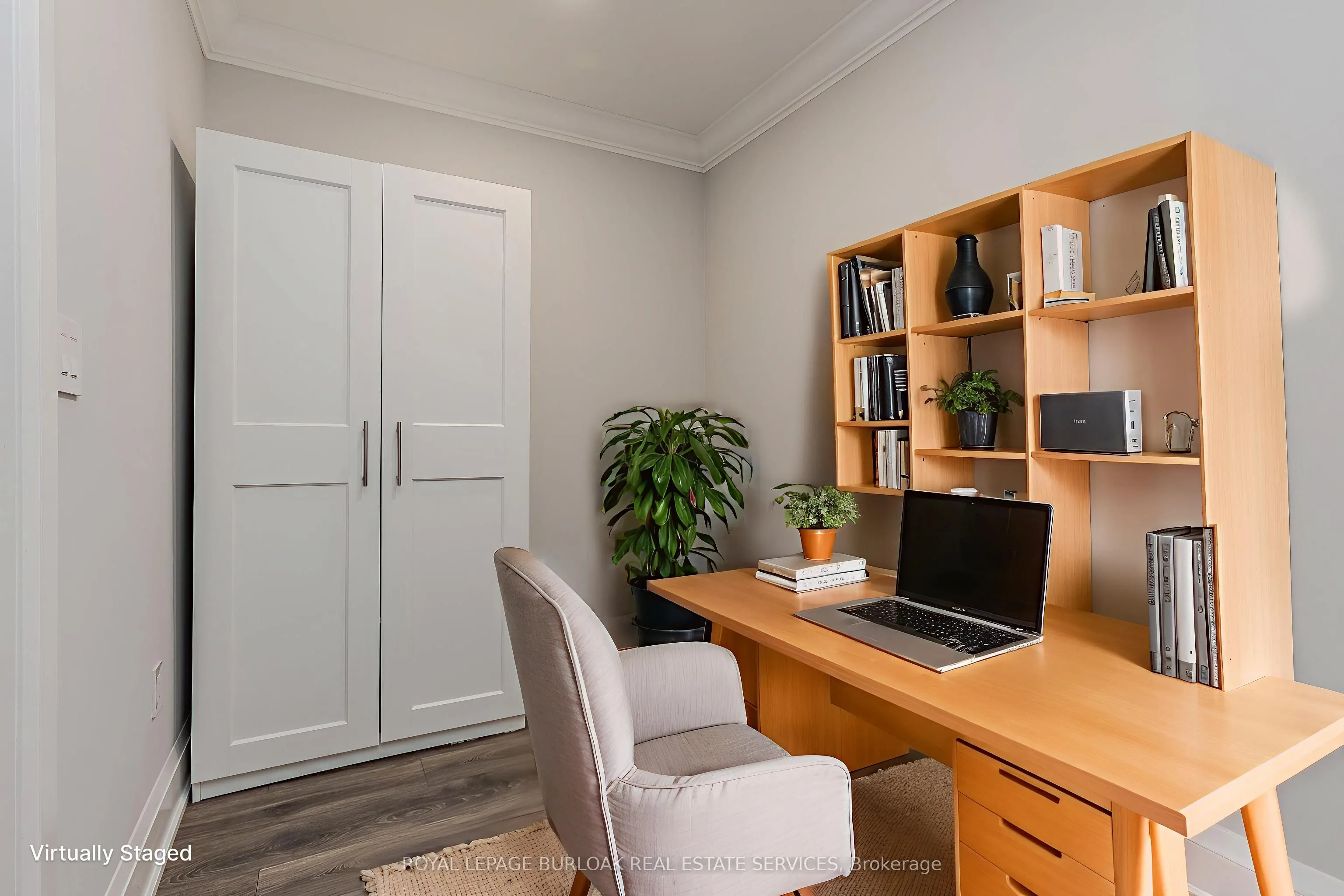 4040 Upper Middle Road, #117