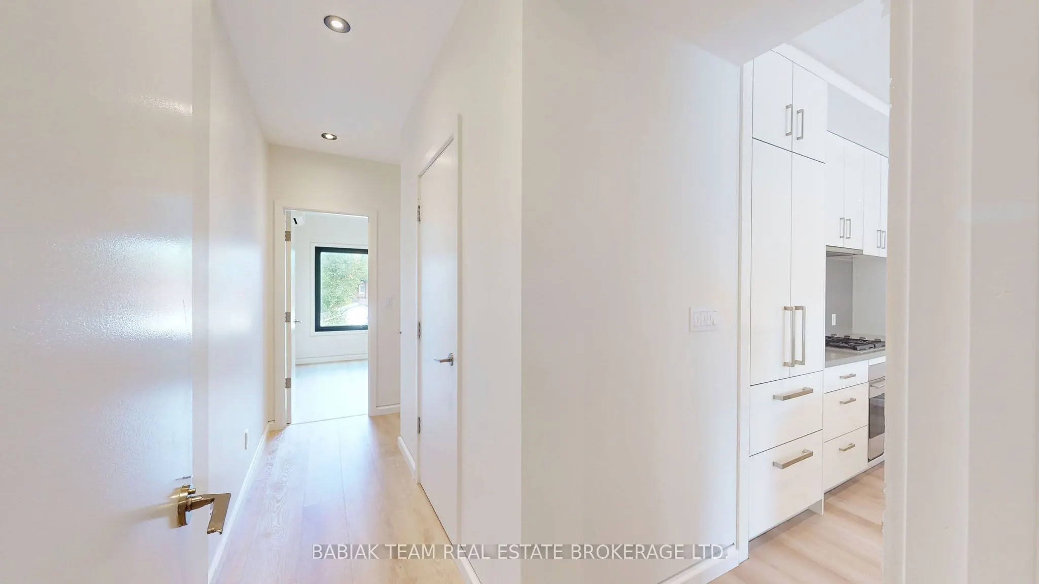3212 Dundas Street W, #201