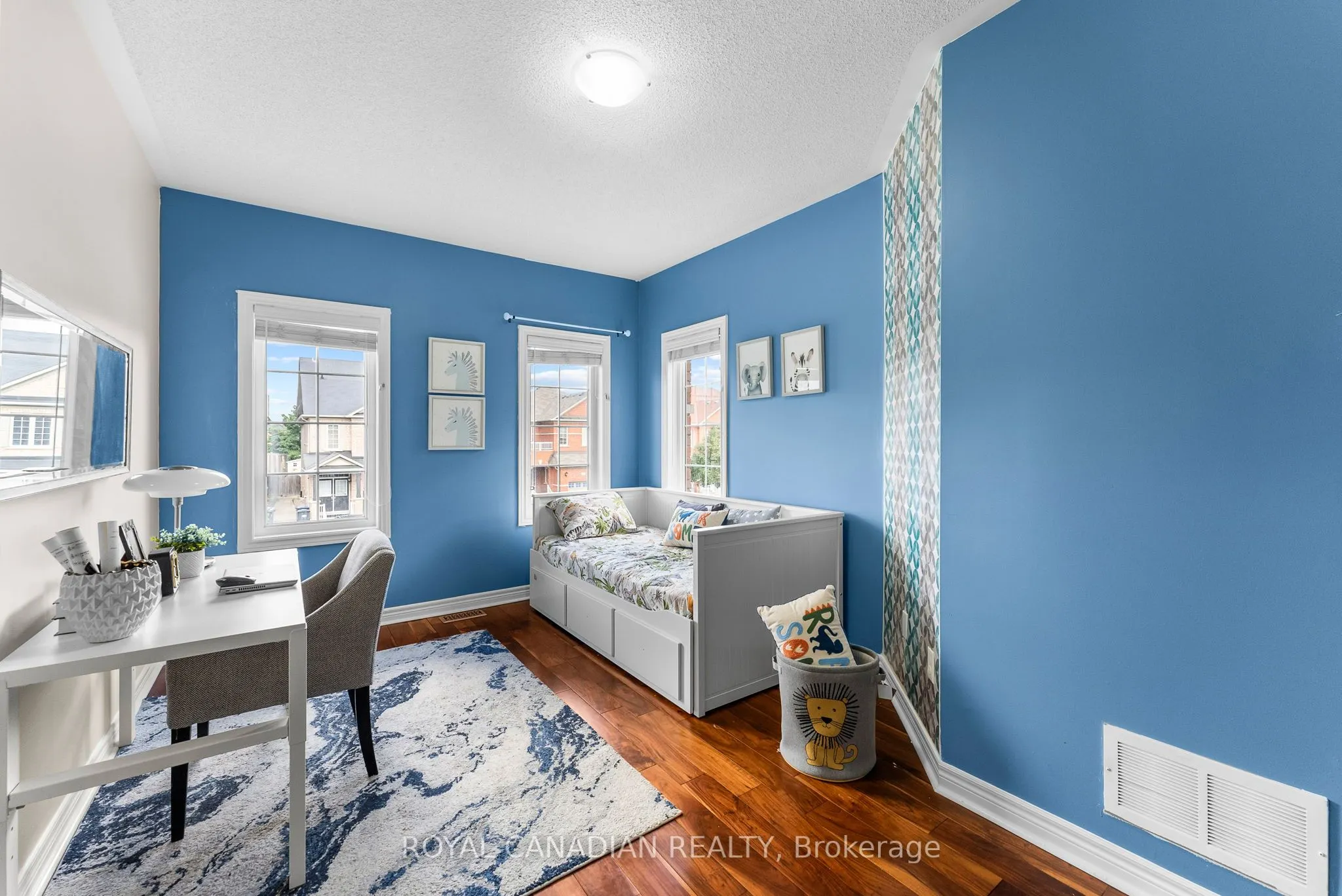 4699 Centretown Way