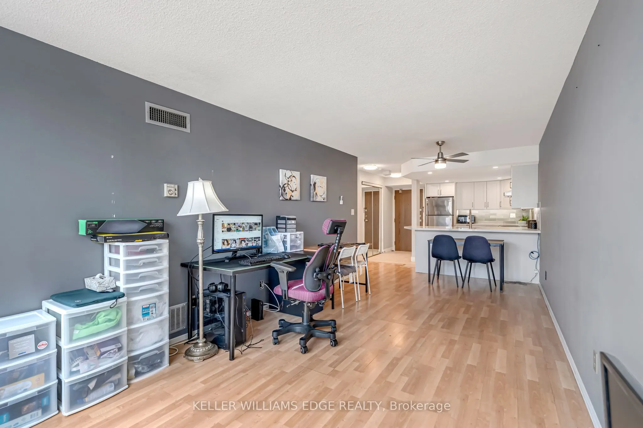 25 Agnes Street, #903
