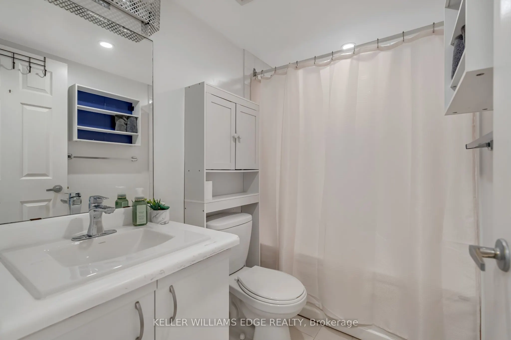 25 Agnes Street, #903