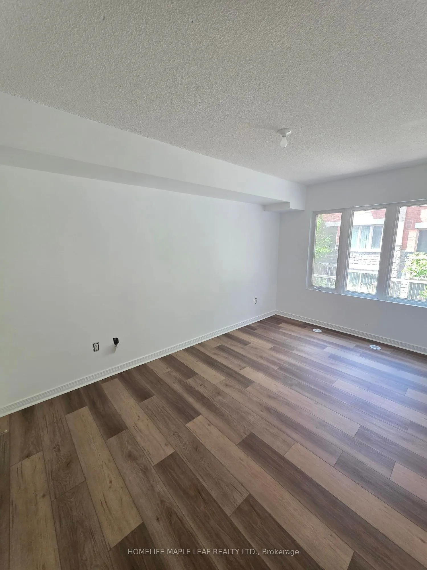 20 Foundry Avenue, #120