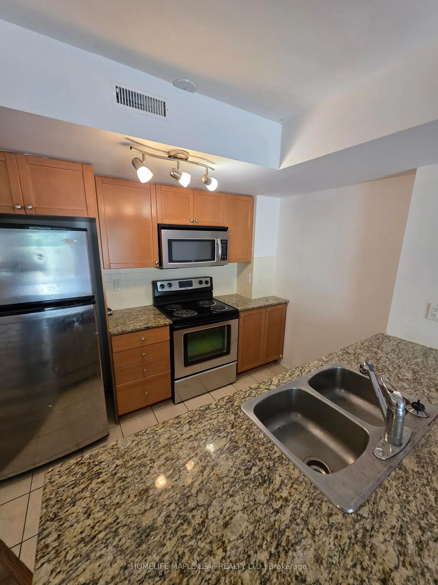 20 Foundry Avenue, #120