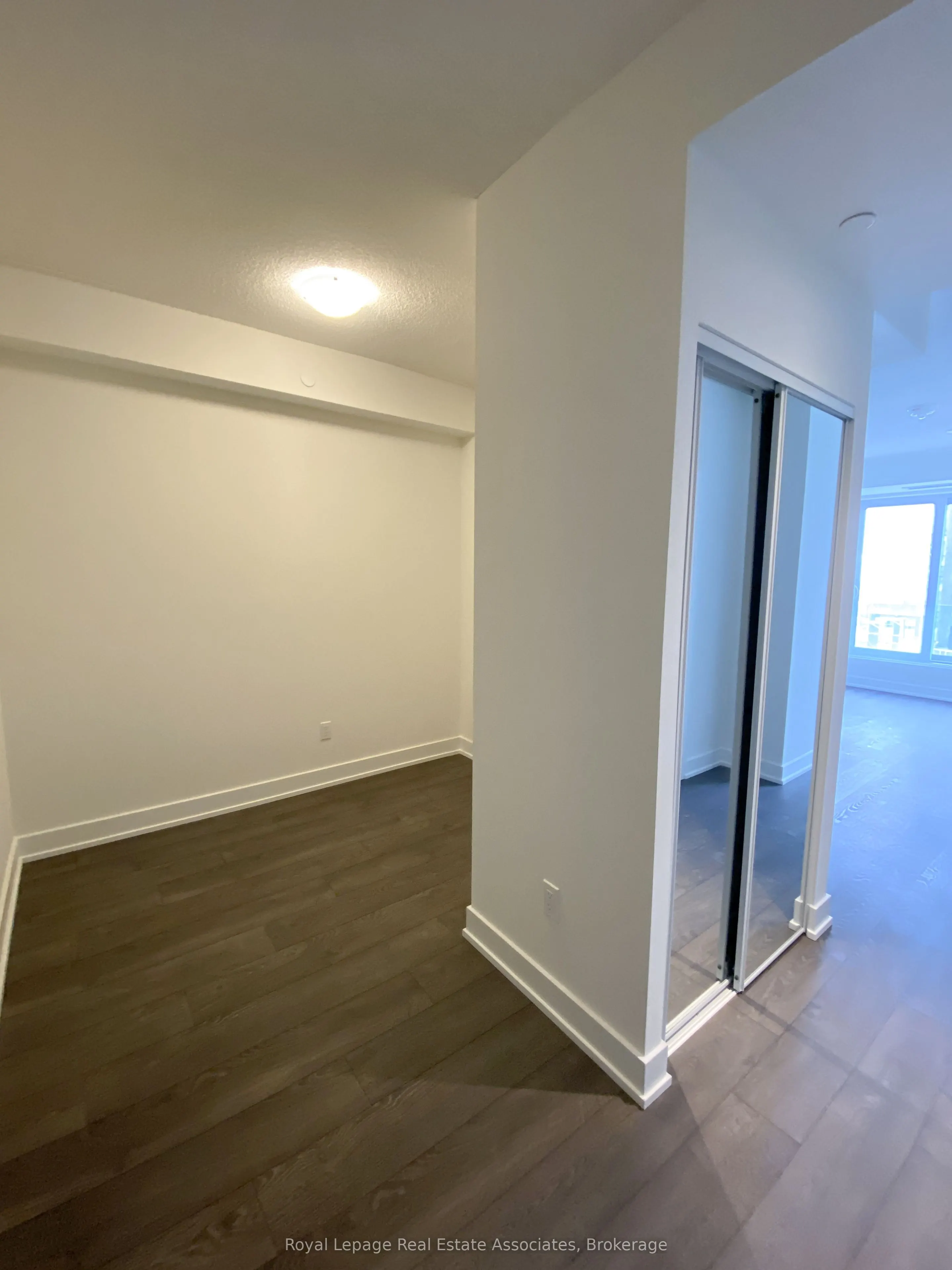 7 Mabelle Avenue, #3101