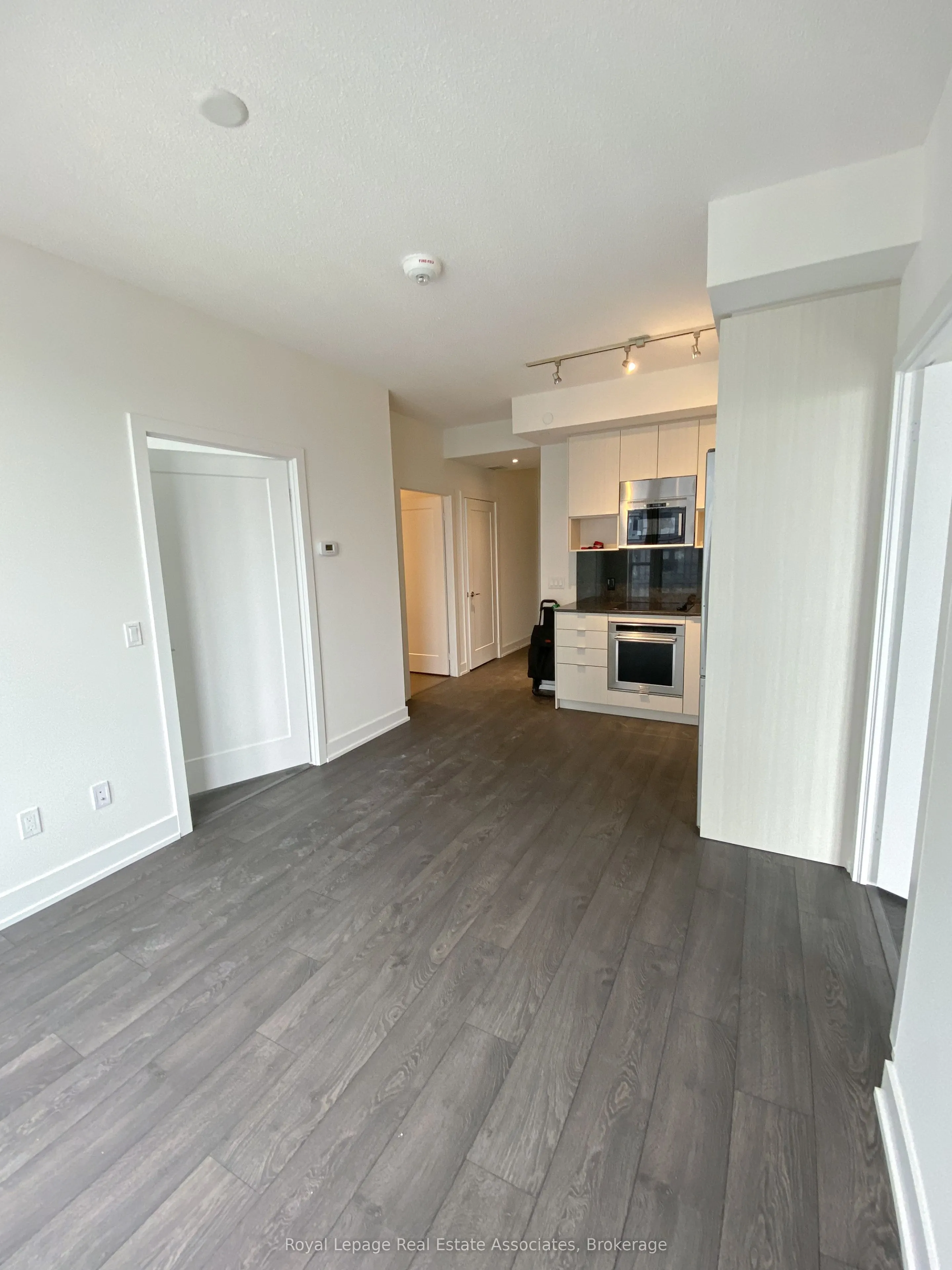 7 Mabelle Avenue, #3101