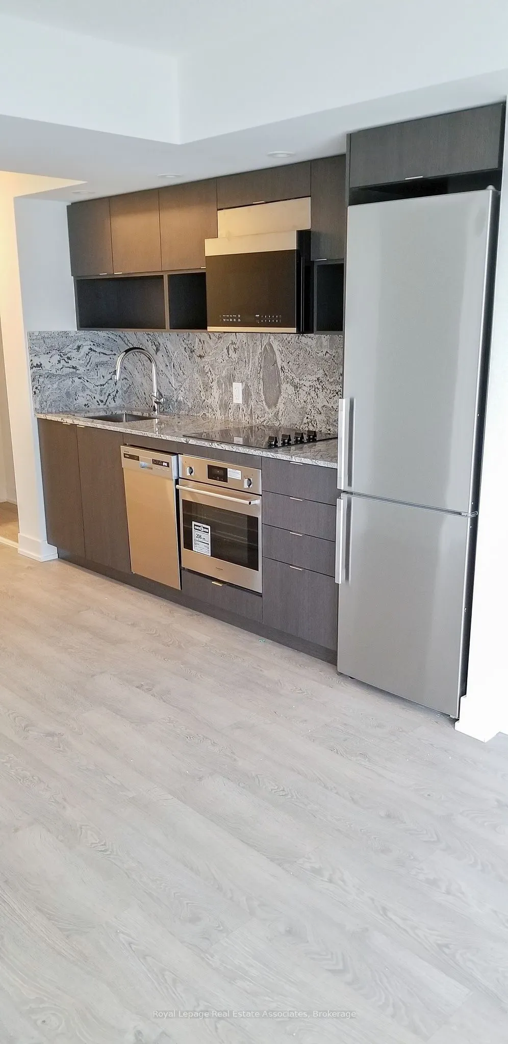 9 Mabelle Avenue, #315